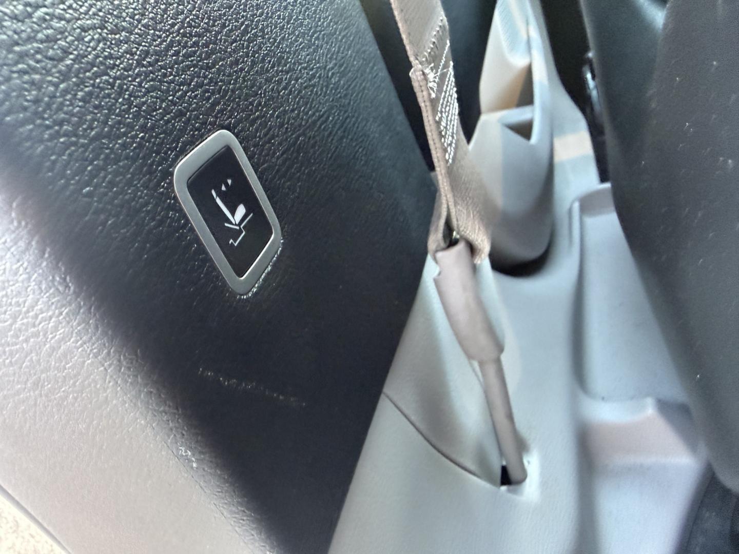 2024 Silver /Black Chrysler Pacifica Touring L (2C4RC1BG6RR) with an 3.6L V6 DOHC 24V engine, Automatic transmission, located at 11115 Chardon Rd. , Chardon, OH, 44024, (440) 214-9705, 41.580246, -81.241943 - 2024 Chrysler Pacifica Touring L – Modern Family Minivan with Stow ’n Go, Premium Features, and Top-Tier Safety! This 2024 Chrysler Pacifica Touring L is a refined and well-equipped family minivan that offers comfort, versatility, and advanced safety in one stylish package. Powered by a smooth- Photo#23