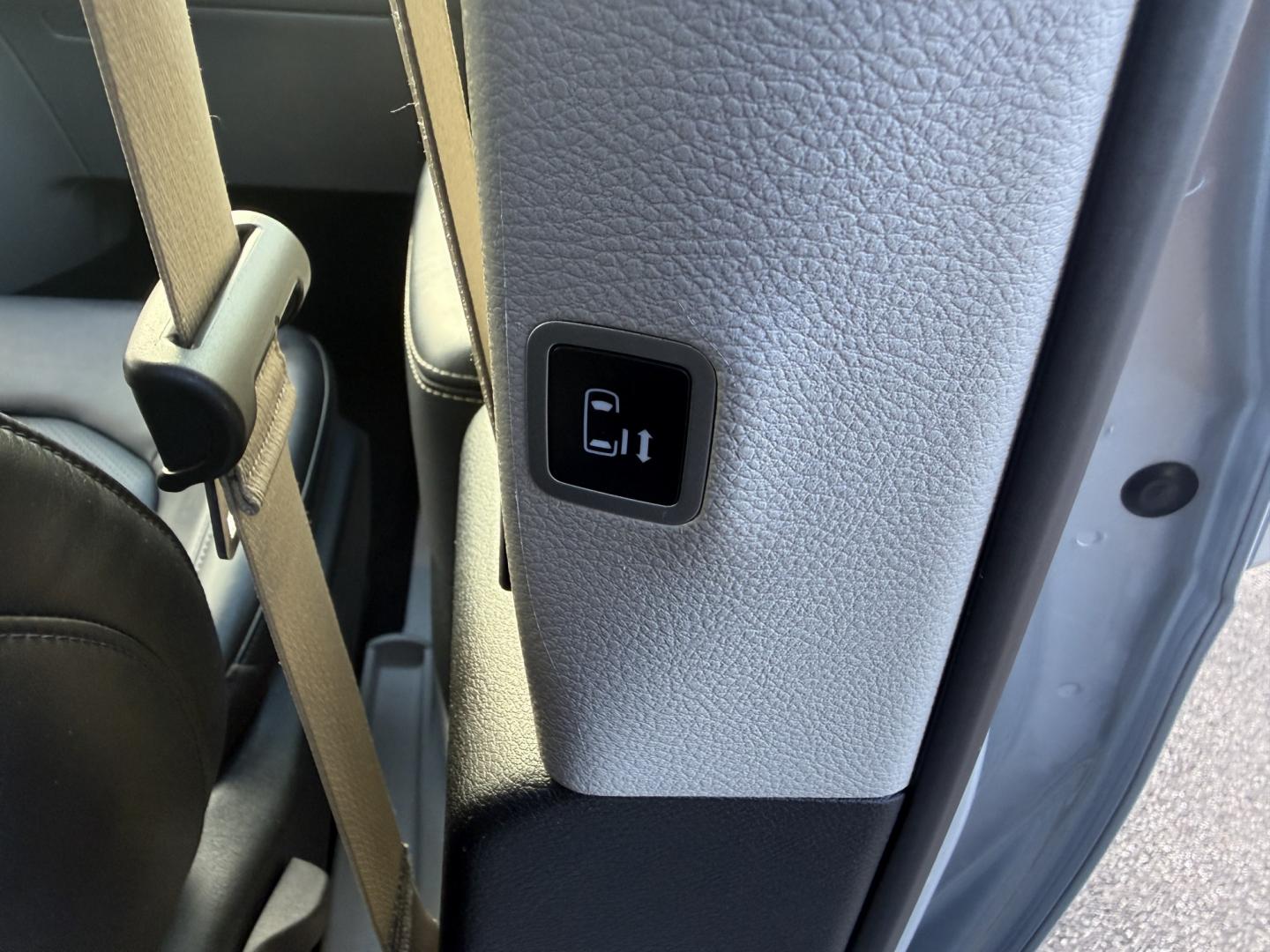 2024 Silver /Black Chrysler Pacifica Touring L (2C4RC1BG6RR) with an 3.6L V6 DOHC 24V engine, Automatic transmission, located at 11115 Chardon Rd. , Chardon, OH, 44024, (440) 214-9705, 41.580246, -81.241943 - 2024 Chrysler Pacifica Touring L – Modern Family Minivan with Stow ’n Go, Premium Features, and Top-Tier Safety! This 2024 Chrysler Pacifica Touring L is a refined and well-equipped family minivan that offers comfort, versatility, and advanced safety in one stylish package. Powered by a smooth- Photo#40