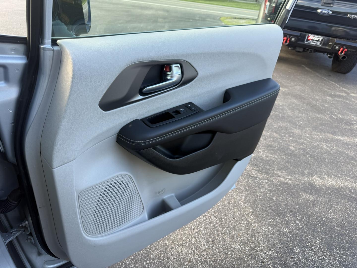 2024 Silver /Black Chrysler Pacifica Touring L (2C4RC1BG6RR) with an 3.6L V6 DOHC 24V engine, Automatic transmission, located at 11115 Chardon Rd. , Chardon, OH, 44024, (440) 214-9705, 41.580246, -81.241943 - 2024 Chrysler Pacifica Touring L – Modern Family Minivan with Stow ’n Go, Premium Features, and Top-Tier Safety! This 2024 Chrysler Pacifica Touring L is a refined and well-equipped family minivan that offers comfort, versatility, and advanced safety in one stylish package. Powered by a smooth- Photo#43