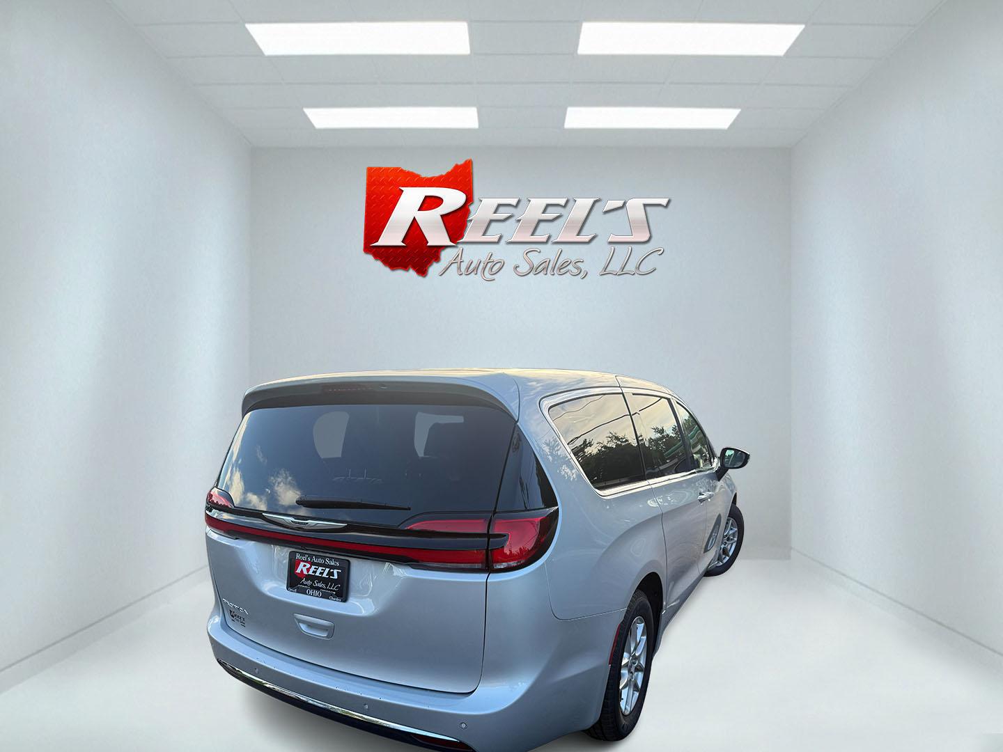 2024 Silver /Black Chrysler Pacifica Touring L (2C4RC1BG6RR) with an 3.6L V6 DOHC 24V engine, Automatic transmission, located at 11115 Chardon Rd. , Chardon, OH, 44024, (440) 214-9705, 41.580246, -81.241943 - 2024 Chrysler Pacifica Touring L – Modern Family Minivan with Stow ’n Go, Premium Features, and Top-Tier Safety! This 2024 Chrysler Pacifica Touring L is a refined and well-equipped family minivan that offers comfort, versatility, and advanced safety in one stylish package. Powered by a smooth- Photo#30