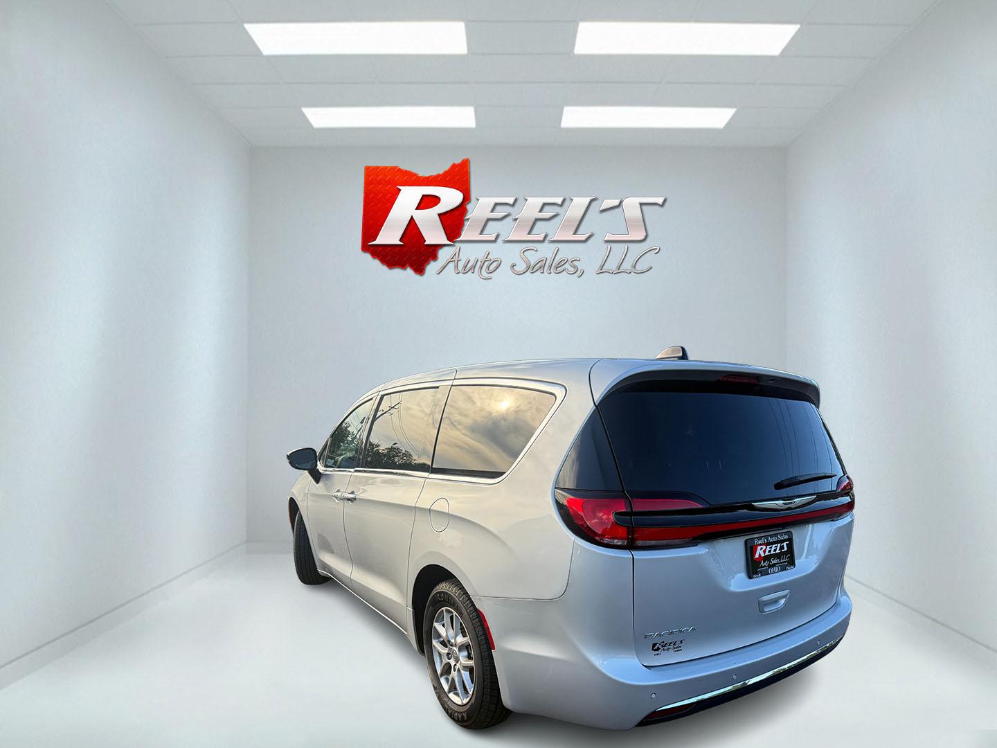 2024 Silver /Black Chrysler Pacifica Touring L (2C4RC1BG6RR) with an 3.6L V6 DOHC 24V engine, Automatic transmission, located at 11115 Chardon Rd. , Chardon, OH, 44024, (440) 214-9705, 41.580246, -81.241943 - 2024 Chrysler Pacifica Touring L – Modern Family Minivan with Stow ’n Go, Premium Features, and Top-Tier Safety! This 2024 Chrysler Pacifica Touring L is a refined and well-equipped family minivan that offers comfort, versatility, and advanced safety in one stylish package. Powered by a smooth- Photo#32