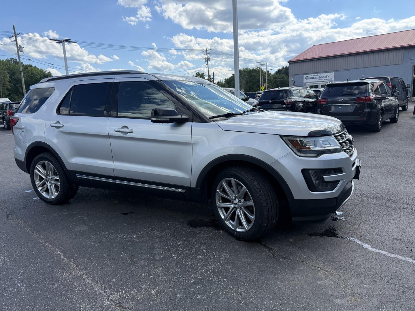 2016 Silver /Black Ford Explorer XLT 4WD (1FM5K8D86GG) with an 3.5L V6 DOHC 24V engine, 6-Speed Automatic transmission, located at 547 E. Main St., Orwell, OH, 44076, (440) 437-5893, 41.535435, -80.847855 - 2016 Ford Explorer XLT 4WD – Loaded Family SUV with Leather, Captain’s Chairs, and Fresh Service! This 2016 Ford Explorer XLT 4WD is a spacious and capable midsize SUV that’s ready for family adventures or daily driving. Powered by a strong 3.5L V6 engine paired with a smooth 6-speed automati- Photo#3