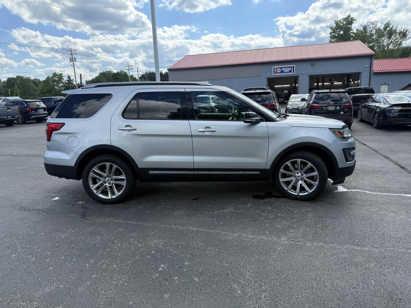 2016 Silver /Black Ford Explorer XLT 4WD (1FM5K8D86GG) with an 3.5L V6 DOHC 24V engine, 6-Speed Automatic transmission, located at 547 E. Main St., Orwell, OH, 44076, (440) 437-5893, 41.535435, -80.847855 - 2016 Ford Explorer XLT 4WD – Loaded Family SUV with Leather, Captain’s Chairs, and Fresh Service! This 2016 Ford Explorer XLT 4WD is a spacious and capable midsize SUV that’s ready for family adventures or daily driving. Powered by a strong 3.5L V6 engine paired with a smooth 6-speed automati- Photo#25