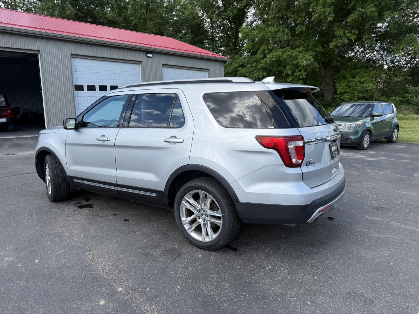2016 Silver /Black Ford Explorer XLT 4WD (1FM5K8D86GG) with an 3.5L V6 DOHC 24V engine, 6-Speed Automatic transmission, located at 547 E. Main St., Orwell, OH, 44076, (440) 437-5893, 41.535435, -80.847855 - 2016 Ford Explorer XLT 4WD – Loaded Family SUV with Leather, Captain’s Chairs, and Fresh Service! This 2016 Ford Explorer XLT 4WD is a spacious and capable midsize SUV that’s ready for family adventures or daily driving. Powered by a strong 3.5L V6 engine paired with a smooth 6-speed automati- Photo#30
