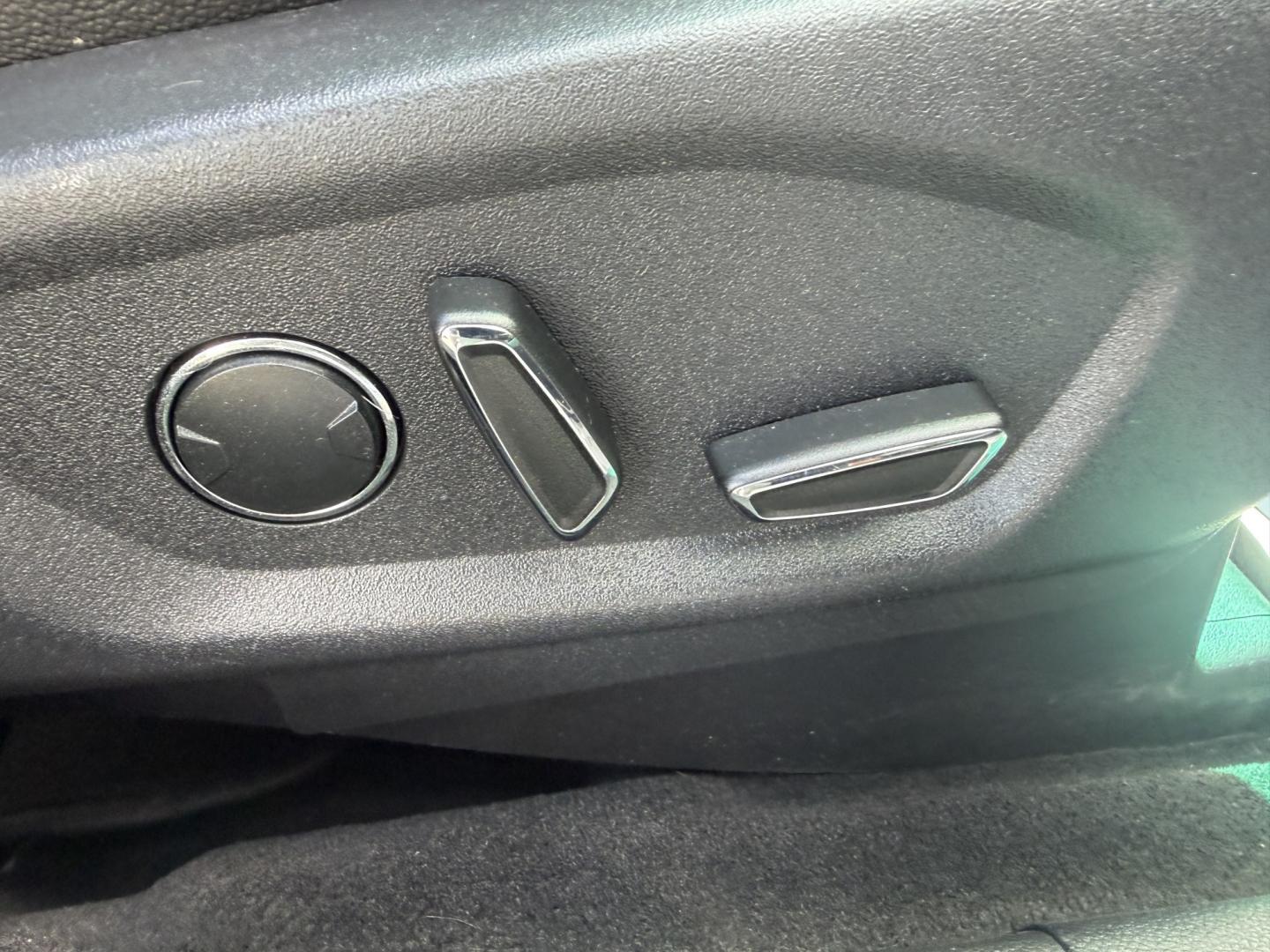2016 Silver /Black Ford Explorer XLT 4WD (1FM5K8D86GG) with an 3.5L V6 DOHC 24V engine, 6-Speed Automatic transmission, located at 547 E. Main St., Orwell, OH, 44076, (440) 437-5893, 41.535435, -80.847855 - 2016 Ford Explorer XLT 4WD – Loaded Family SUV with Leather, Captain’s Chairs, and Fresh Service! This 2016 Ford Explorer XLT 4WD is a spacious and capable midsize SUV that’s ready for family adventures or daily driving. Powered by a strong 3.5L V6 engine paired with a smooth 6-speed automati- Photo#39