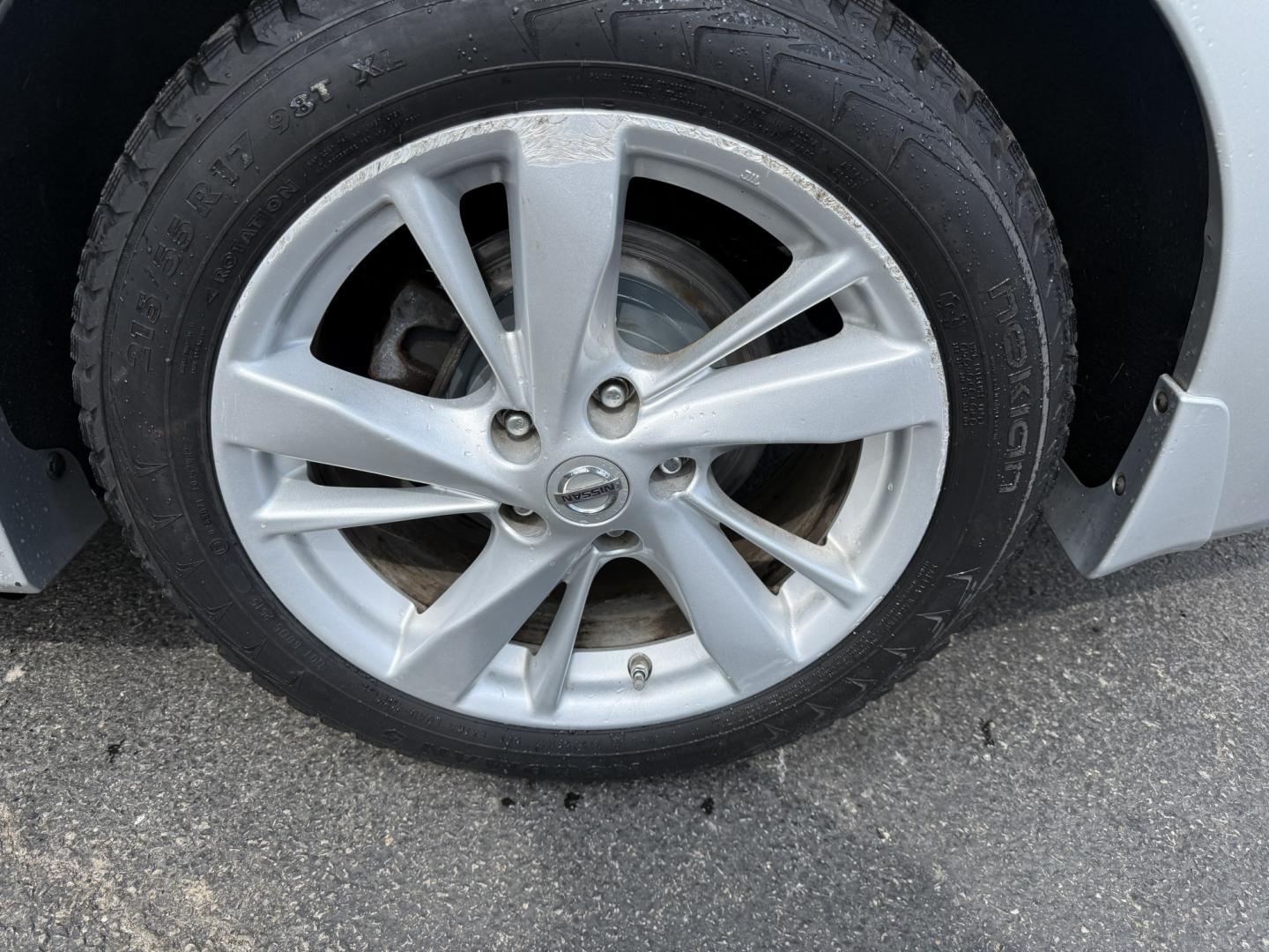 2015 Silver /Black Nissan Altima 2.5 SV (1N4AL3AP9FC) with an 2.5L I4 DOHC 16V engine, Automatic transmission, located at 547 E. Main St., Orwell, OH, 44076, (440) 437-5893, 41.535435, -80.847855 - 2015 Nissan Altima 2.5 SV – Efficient, Comfortable, and Well-Equipped Midsize Sedan! This clean 2015 Nissan Altima 2.5 SV is a reliable and fuel-efficient sedan that’s perfect for daily commuting and long highway trips. Powered by a smooth 2.5L I4 engine, it delivers responsive performance whil- Photo#29