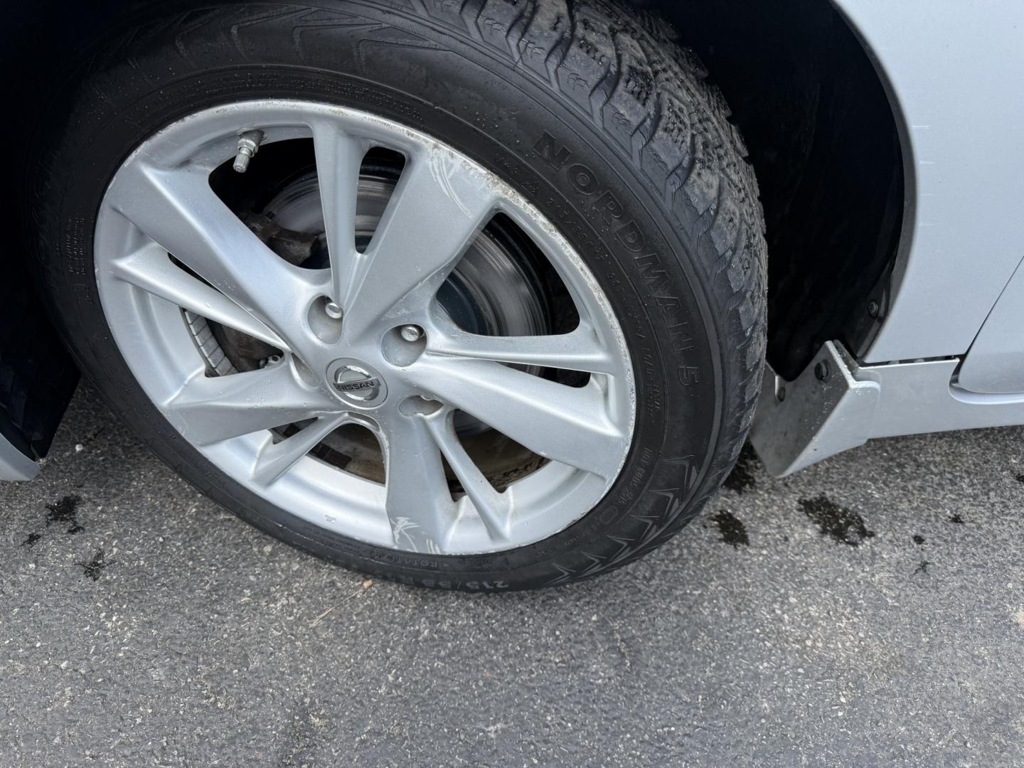 2015 Silver /Black Nissan Altima 2.5 SV (1N4AL3AP9FC) with an 2.5L I4 DOHC 16V engine, Automatic transmission, located at 547 E. Main St., Orwell, OH, 44076, (440) 437-5893, 41.535435, -80.847855 - 2015 Nissan Altima 2.5 SV – Efficient, Comfortable, and Well-Equipped Midsize Sedan! This clean 2015 Nissan Altima 2.5 SV is a reliable and fuel-efficient sedan that’s perfect for daily commuting and long highway trips. Powered by a smooth 2.5L I4 engine, it delivers responsive performance whil- Photo#31
