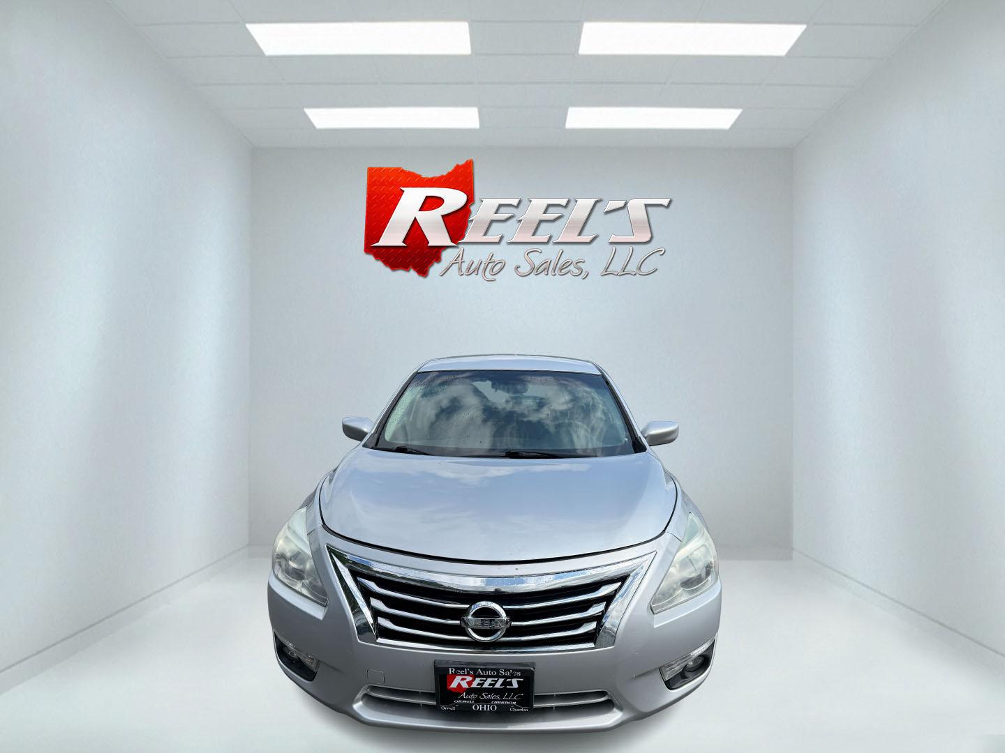 2015 Silver /Black Nissan Altima 2.5 SV (1N4AL3AP9FC) with an 2.5L I4 DOHC 16V engine, Automatic transmission, located at 547 E. Main St., Orwell, OH, 44076, (440) 437-5893, 41.535435, -80.847855 - 2015 Nissan Altima 2.5 SV – Efficient, Comfortable, and Well-Equipped Midsize Sedan! This clean 2015 Nissan Altima 2.5 SV is a reliable and fuel-efficient sedan that’s perfect for daily commuting and long highway trips. Powered by a smooth 2.5L I4 engine, it delivers responsive performance whil- Photo#2