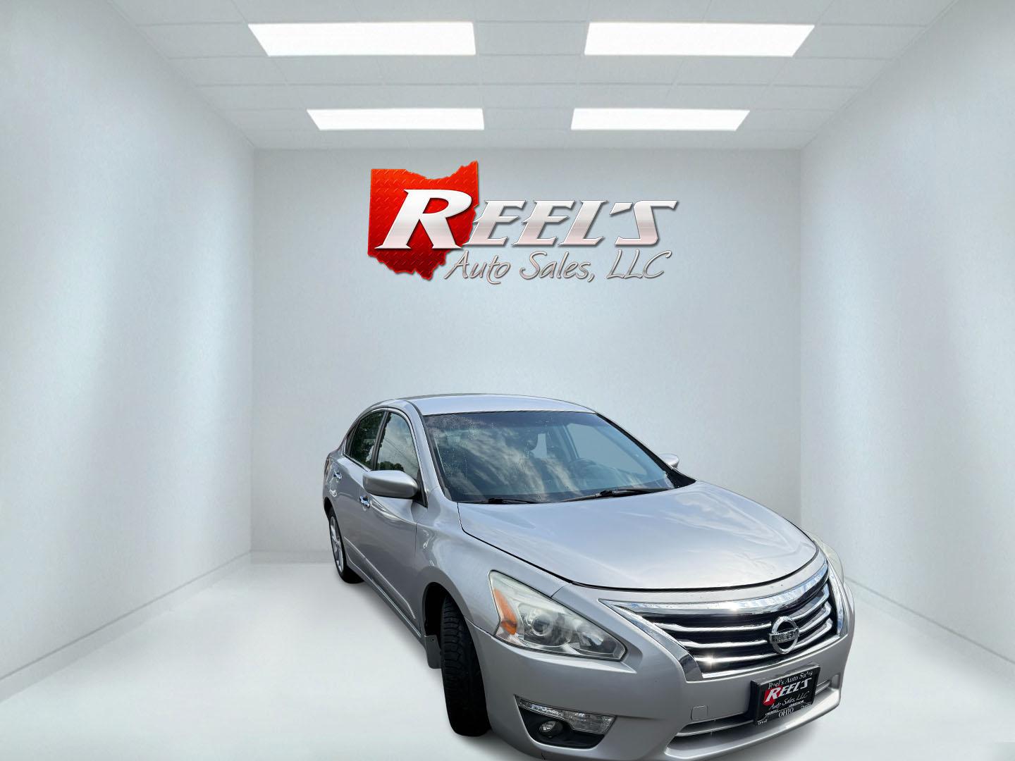 2015 Silver /Black Nissan Altima 2.5 SV (1N4AL3AP9FC) with an 2.5L I4 DOHC 16V engine, Automatic transmission, located at 547 E. Main St., Orwell, OH, 44076, (440) 437-5893, 41.535435, -80.847855 - 2015 Nissan Altima 2.5 SV – Efficient, Comfortable, and Well-Equipped Midsize Sedan! This clean 2015 Nissan Altima 2.5 SV is a reliable and fuel-efficient sedan that’s perfect for daily commuting and long highway trips. Powered by a smooth 2.5L I4 engine, it delivers responsive performance whil- Photo#3