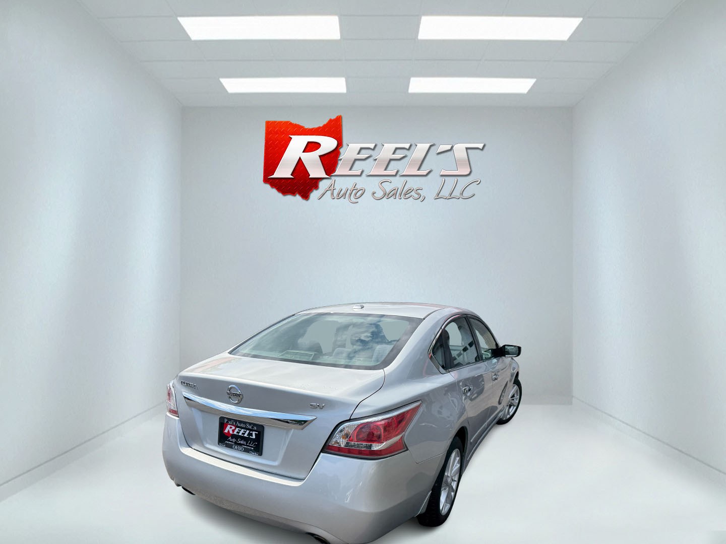 2015 Silver /Black Nissan Altima 2.5 SV (1N4AL3AP9FC) with an 2.5L I4 DOHC 16V engine, Automatic transmission, located at 547 E. Main St., Orwell, OH, 44076, (440) 437-5893, 41.535435, -80.847855 - 2015 Nissan Altima 2.5 SV – Efficient, Comfortable, and Well-Equipped Midsize Sedan! This clean 2015 Nissan Altima 2.5 SV is a reliable and fuel-efficient sedan that’s perfect for daily commuting and long highway trips. Powered by a smooth 2.5L I4 engine, it delivers responsive performance whil- Photo#26