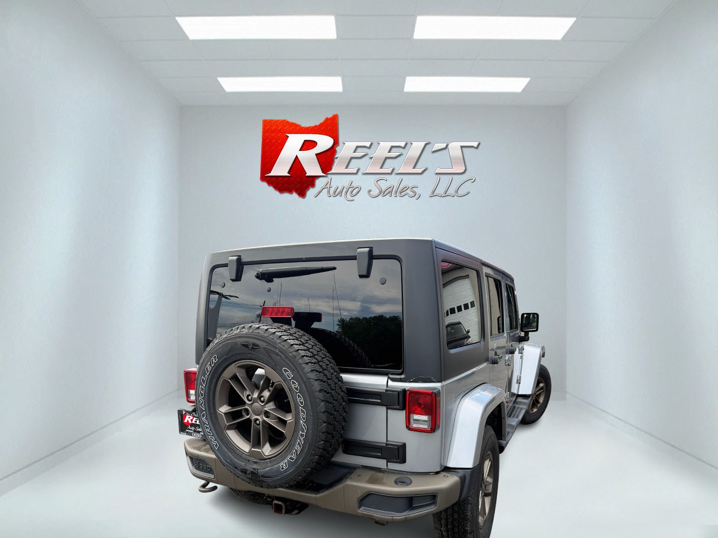 2016 Silver /Brown Jeep Wrangler Unlimited Sahara 4WD (1C4HJWEG5GL) with an 3.6L V6 DOHC 24V engine, Automatic transmission, located at 547 E. Main St., Orwell, OH, 44076, (440) 437-5893, 41.535435, -80.847855 - 2016 Jeep Wrangler Unlimited Sahara 75th Anniversary Edition 4WD – Special Edition with Premium Leather and Trail-Ready Capability! This 2016 Jeep Wrangler Unlimited Sahara 75th Anniversary Edition 4WD is a standout model that celebrates Jeep heritage with exclusive styling and premium upgrades.- Photo#29