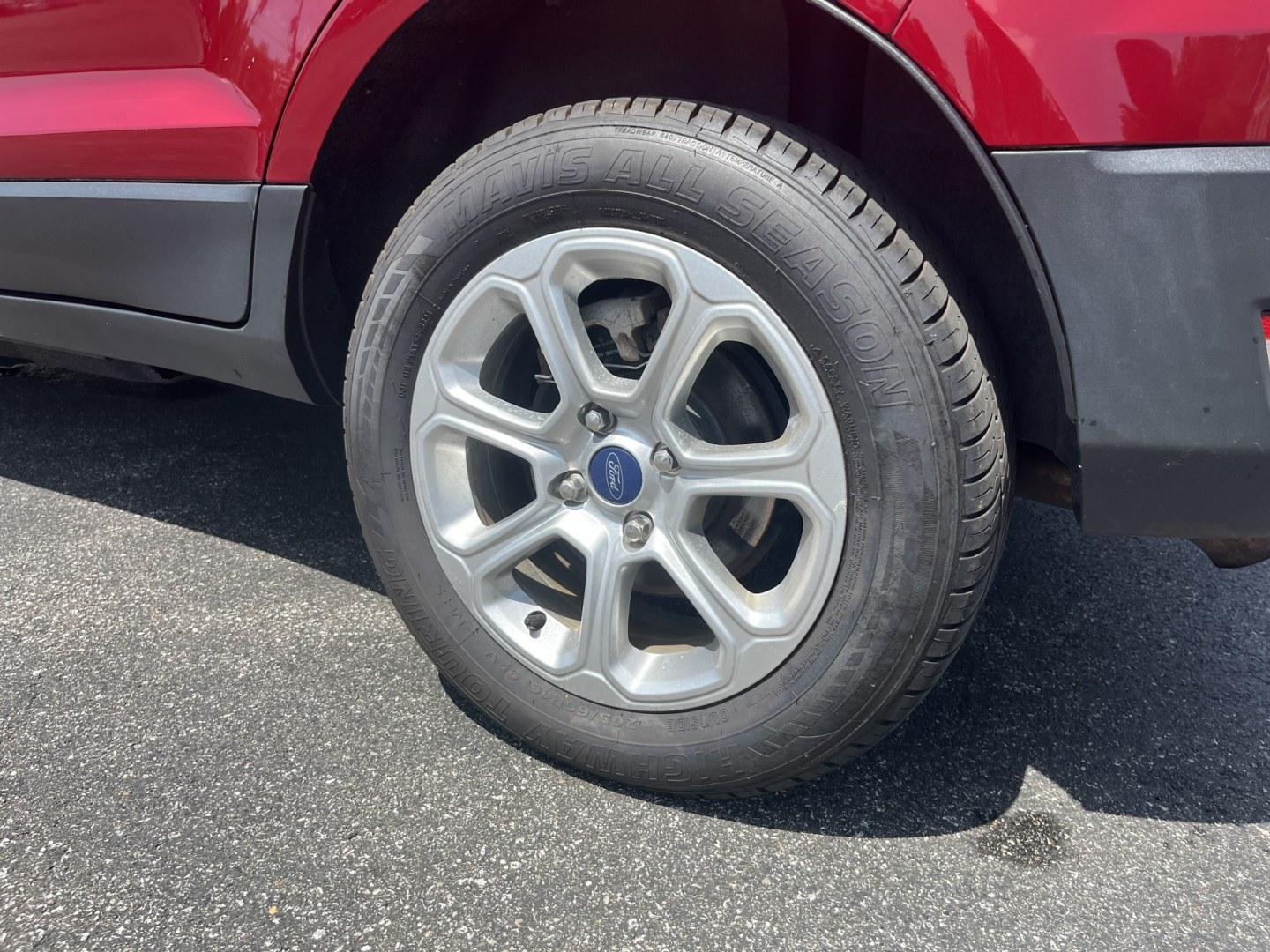 2020 Red /Black Ford EcoSport SE AWD (MAJ6S3GLXLC) with an 2.0L I4 DOHC 16V engine, Automatic transmission, located at 11115 Chardon Rd. , Chardon, OH, 44024, (440) 214-9705, 41.580246, -81.241943 - 2020 Ford EcoSport SE 4WD – Compact, Efficient, and Ready for Daily Adventures! This sharp 2020 Ford EcoSport SE 4WD is a fun, practical, and fuel-efficient small SUV that’s perfect for city driving and weekend getaways. Powered by a responsive 2.0L I4 Duratec engine paired with a smooth 6-spee- Photo#10