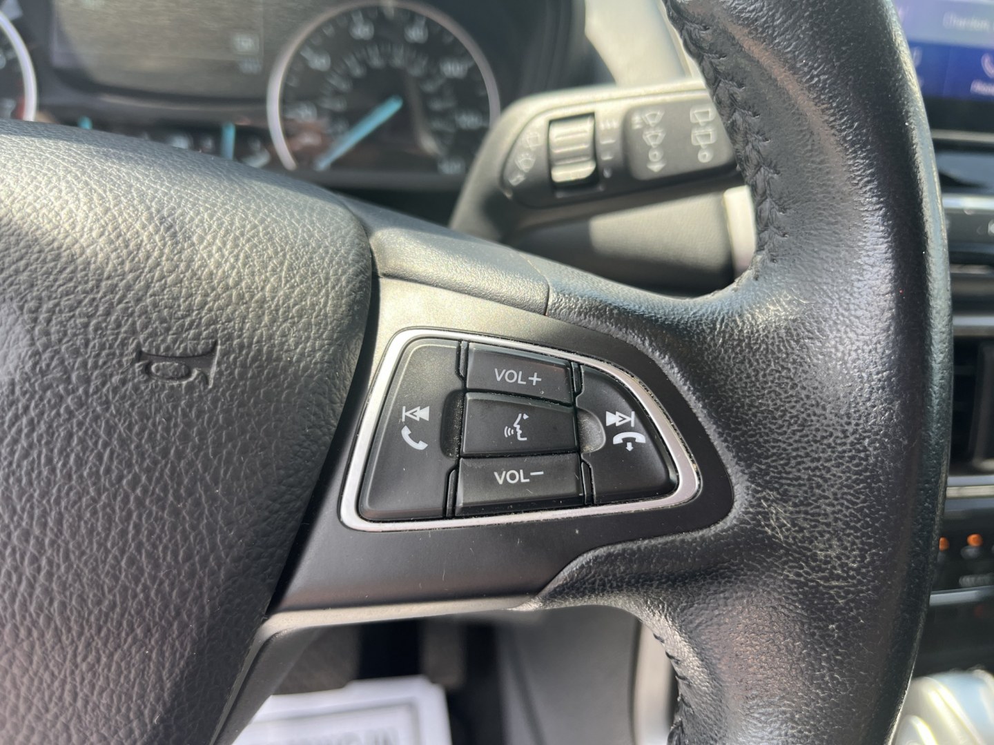 2020 Red /Black Ford EcoSport SE AWD (MAJ6S3GLXLC) with an 2.0L I4 DOHC 16V engine, Automatic transmission, located at 11115 Chardon Rd. , Chardon, OH, 44024, (440) 214-9705, 41.580246, -81.241943 - 2020 Ford EcoSport SE 4WD – Compact, Efficient, and Ready for Daily Adventures! This sharp 2020 Ford EcoSport SE 4WD is a fun, practical, and fuel-efficient small SUV that’s perfect for city driving and weekend getaways. Powered by a responsive 2.0L I4 Duratec engine paired with a smooth 6-spee- Photo#20