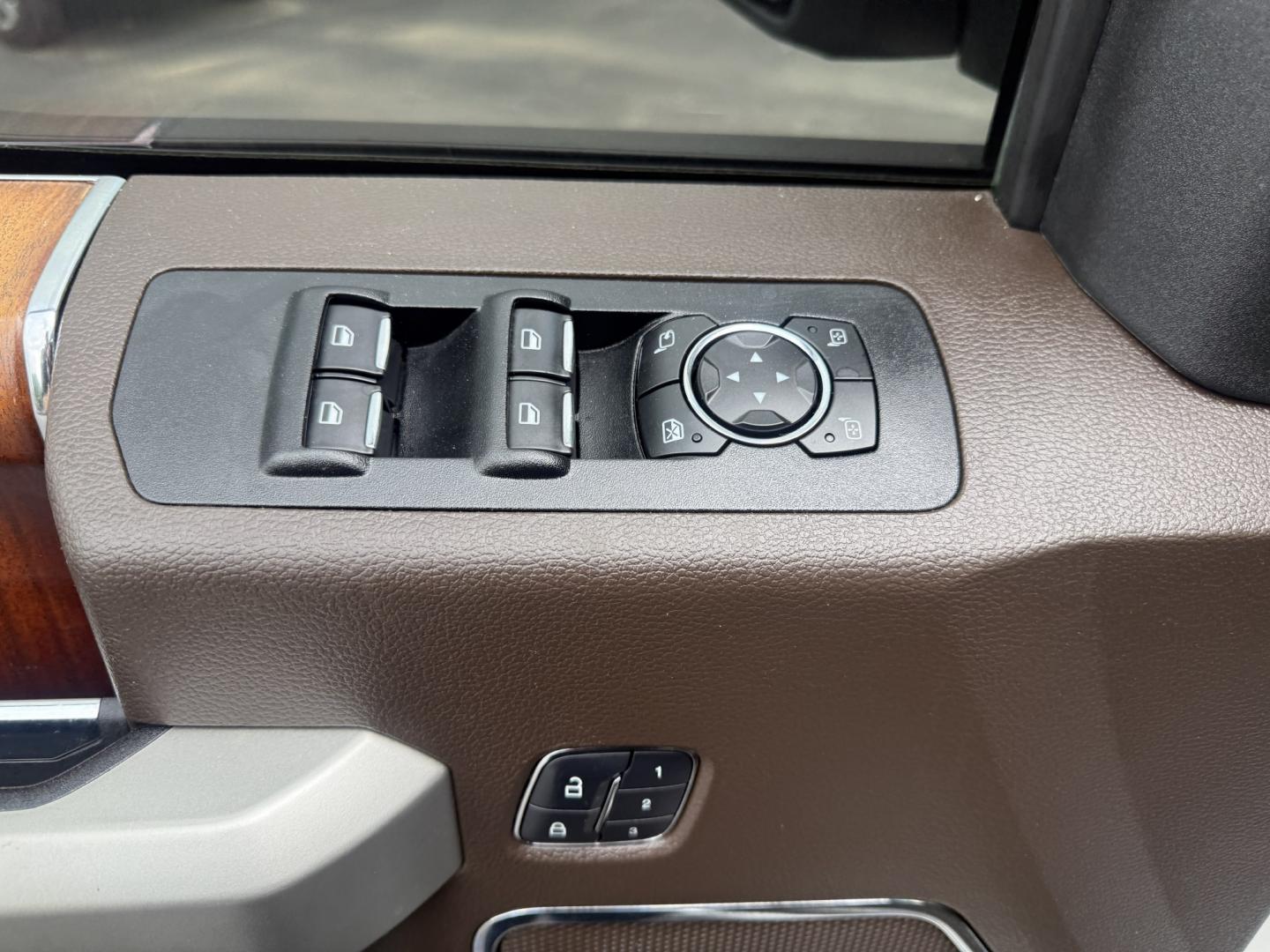 2016 White /Brown Ford F-150 King Ranch SuperCrew 5.5-ft. Bed 4WD (1FTEW1EG3GF) with an 3.5L V6 Twin Turbo engine, 6-Speed Automatic transmission, located at 547 E. Main St., Orwell, OH, 44076, (440) 437-5893, 41.535435, -80.847855 - 2016 Ford F-150 King Ranch Crew Cab 4WD – Luxury Meets Capability with Massive Towing Power! This 2016 Ford F-150 King Ranch Crew Cab 4WD is a top-tier luxury truck that combines premium western styling with serious work capability. Powered by the potent 3.5L Twin-Turbo EcoBoost V6 engine paired- Photo#11