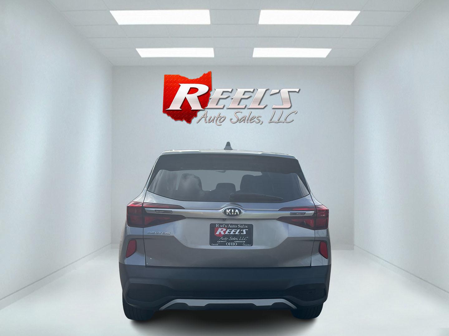 2021 Gray /Black Kia Seltos LX AWD (KNDEPCAA2M7) with an 2.0L I4 DOHC 16V engine, Automatic transmission, located at 11115 Chardon Rd. , Chardon, OH, 44024, (440) 214-9705, 41.580246, -81.241943 - 2021 Kia Seltos LX AWD – Efficient, Modern, and Ready for Any Road! This 2021 Kia Seltos LX AWD is a stylish and versatile compact crossover that offers great efficiency, modern technology, and confident all-weather performance. Powered by a reliable 2.0L I4 engine paired with a smooth CVT transm- Photo#8
