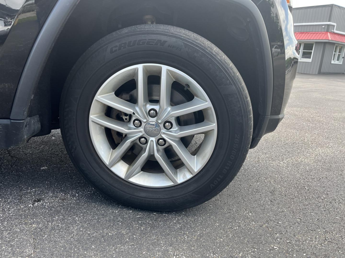2018 Black /Black Jeep Grand Cherokee Laredo E 4WD (1C4RJFAG8JC) with an 3.6L V6 DOHC 24V engine, Automatic transmission, located at 11115 Chardon Rd. , Chardon, OH, 44024, (440) 214-9705, 41.580246, -81.241943 - 2018 Jeep Grand Cherokee Laredo E 4WD – Clean, Capable, and Well-Equipped with Modern Tech! This 2018 Jeep Grand Cherokee Laredo E 4WD is a sharp midsize SUV that offers strong capability, modern features, and great everyday usability. Powered by the smooth 3.6L Pentastar V6 engine paired with an- Photo#4