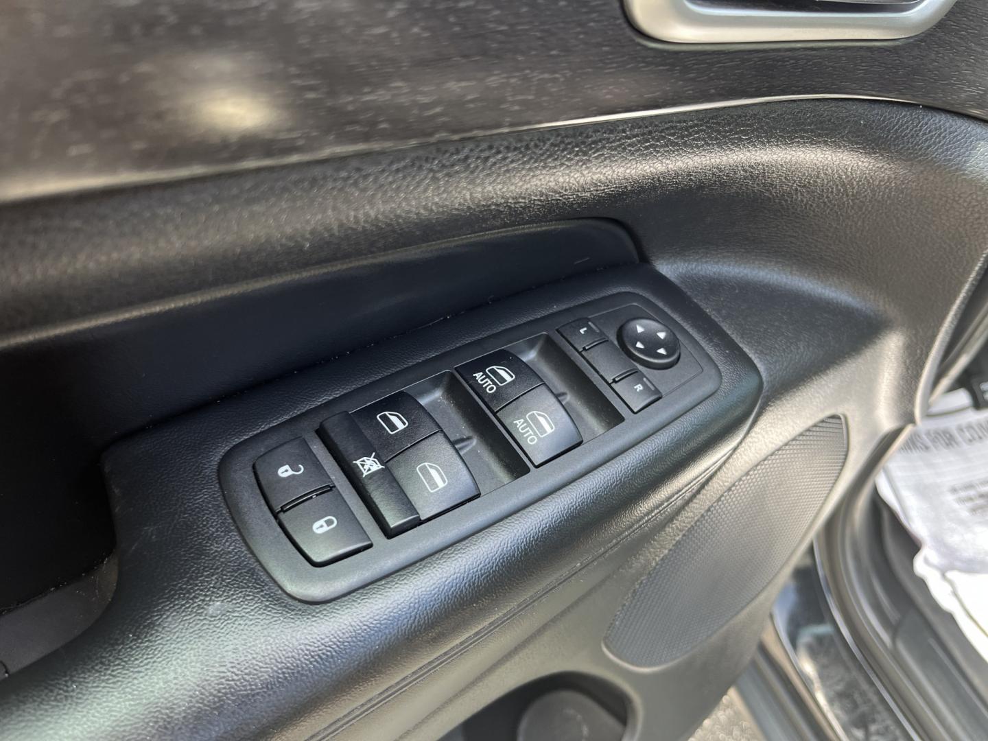 2018 Black /Black Jeep Grand Cherokee Laredo E 4WD (1C4RJFAG8JC) with an 3.6L V6 DOHC 24V engine, Automatic transmission, located at 11115 Chardon Rd. , Chardon, OH, 44024, (440) 214-9705, 41.580246, -81.241943 - 2018 Jeep Grand Cherokee Laredo E 4WD – Clean, Capable, and Well-Equipped with Modern Tech! This 2018 Jeep Grand Cherokee Laredo E 4WD is a sharp midsize SUV that offers strong capability, modern features, and great everyday usability. Powered by the smooth 3.6L Pentastar V6 engine paired with an- Photo#16