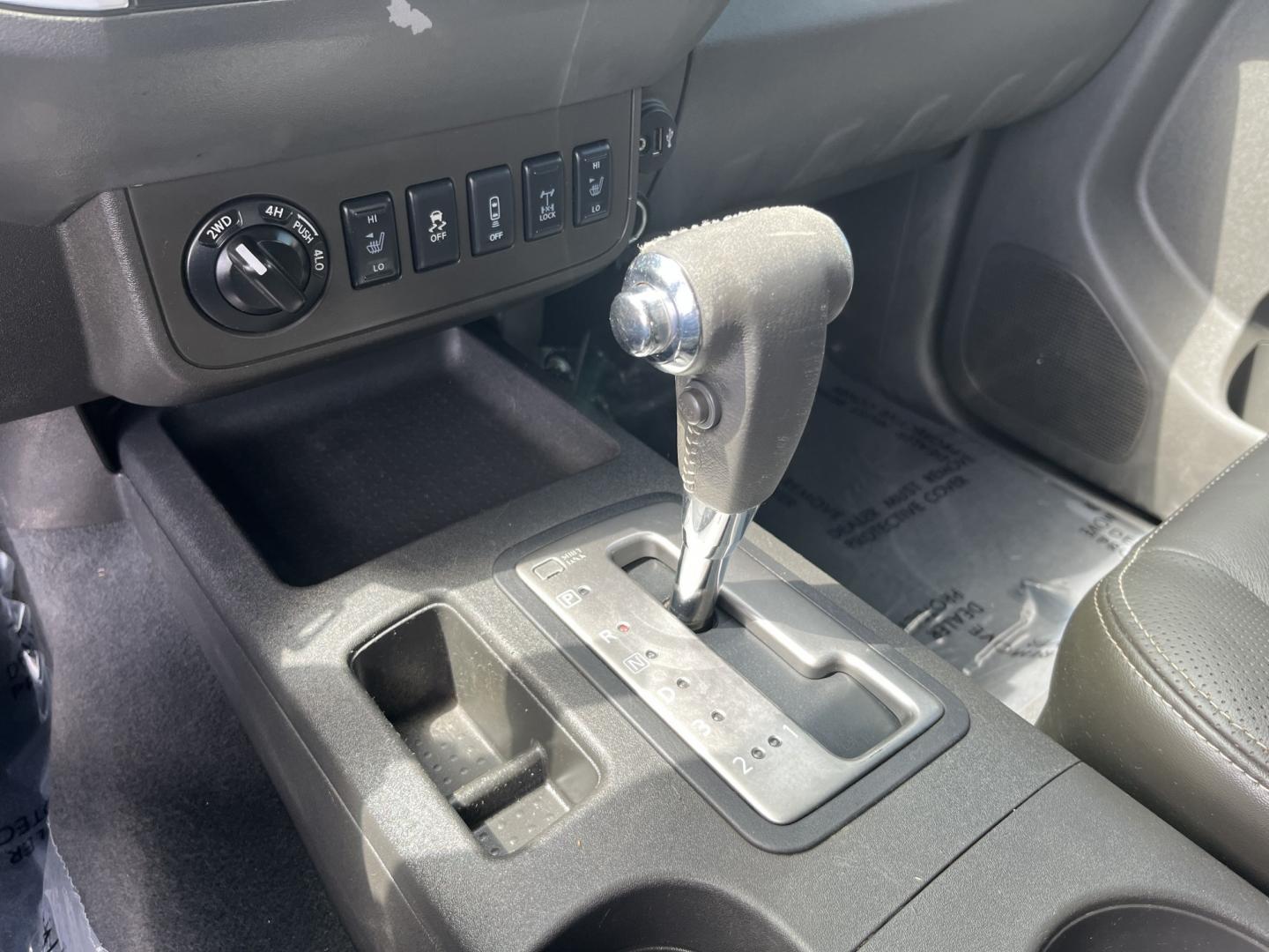 2018 Gray /Gray Nissan Frontier PRO-4X Crew Cab 5AT 4WD (1N6DD0EVXJN) with an 4.0L V6 DOHC 24V FFV engine, Automatic transmission, located at 11115 Chardon Rd. , Chardon, OH, 44024, (440) 214-9705, 41.580246, -81.241943 - 2018 Nissan Frontier Pro-4X Crew Cab 4WD – Off-Road Ready with Bilstein Suspension and Strong Towing Power! This 2018 Nissan Frontier Pro-4X Crew Cab 4WD is a tough, reliable midsize truck built for adventure and hard work. Powered by a proven 4.0L V6 engine paired with a durable 5-speed automati- Photo#27