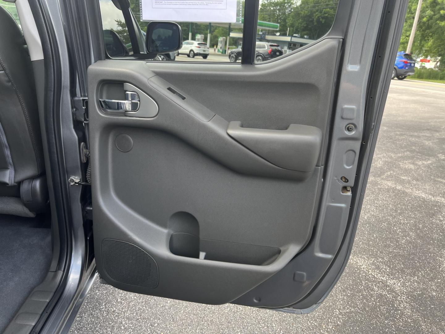 2018 Gray /Gray Nissan Frontier PRO-4X Crew Cab 5AT 4WD (1N6DD0EVXJN) with an 4.0L V6 DOHC 24V FFV engine, Automatic transmission, located at 11115 Chardon Rd. , Chardon, OH, 44024, (440) 214-9705, 41.580246, -81.241943 - 2018 Nissan Frontier Pro-4X Crew Cab 4WD – Off-Road Ready with Bilstein Suspension and Strong Towing Power! This 2018 Nissan Frontier Pro-4X Crew Cab 4WD is a tough, reliable midsize truck built for adventure and hard work. Powered by a proven 4.0L V6 engine paired with a durable 5-speed automati- Photo#32