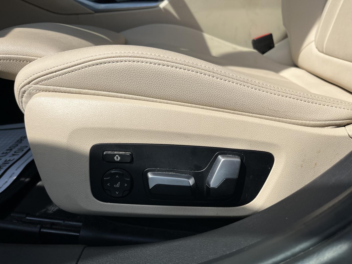2021 White /Black BMW 3-Series 330i xDrive (3MW5R7J05M8) with an 2.0L I4 DOHC 16V engine, Automatic transmission, located at 547 E. Main St., Orwell, OH, 44076, (440) 437-5893, 41.535435, -80.847855 - 2021 BMW 330i xDrive – Sporty Luxury Sedan with Turbo Performance and Premium Technology! This 2021 BMW 330i xDrive is a refined and dynamic midsize sedan that offers engaging performance and all-weather confidence. Powered by a responsive 2.0L Turbocharged I4 engine paired with a smooth 8-speed- Photo#17