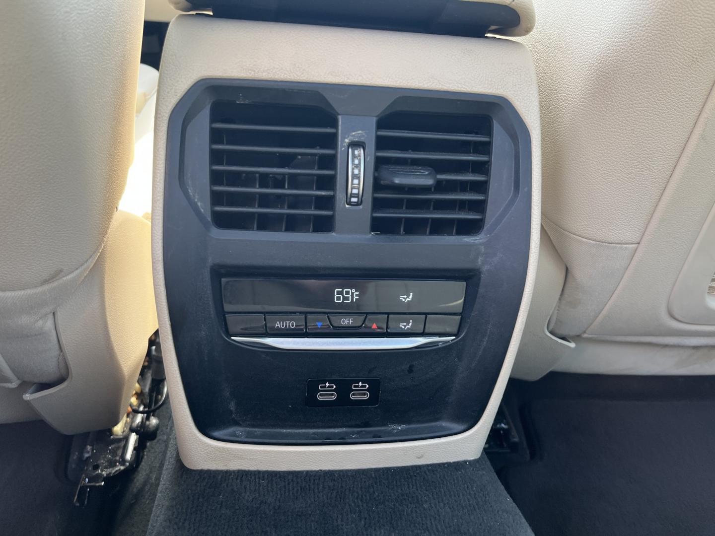 2021 White /Black BMW 3-Series 330i xDrive (3MW5R7J05M8) with an 2.0L I4 DOHC 16V engine, Automatic transmission, located at 547 E. Main St., Orwell, OH, 44076, (440) 437-5893, 41.535435, -80.847855 - 2021 BMW 330i xDrive – Sporty Luxury Sedan with Turbo Performance and Premium Technology! This 2021 BMW 330i xDrive is a refined and dynamic midsize sedan that offers engaging performance and all-weather confidence. Powered by a responsive 2.0L Turbocharged I4 engine paired with a smooth 8-speed- Photo#28