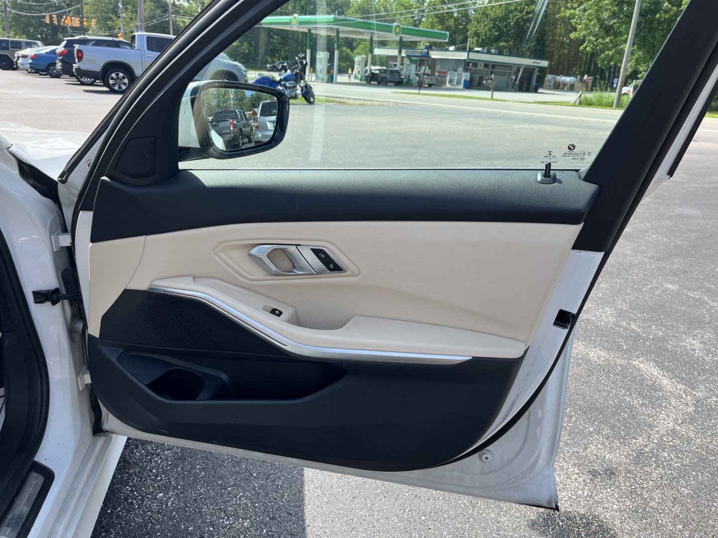 2021 White /Black BMW 3-Series 330i xDrive (3MW5R7J05M8) with an 2.0L I4 DOHC 16V engine, Automatic transmission, located at 547 E. Main St., Orwell, OH, 44076, (440) 437-5893, 41.535435, -80.847855 - 2021 BMW 330i xDrive – Sporty Luxury Sedan with Turbo Performance and Premium Technology! This 2021 BMW 330i xDrive is a refined and dynamic midsize sedan that offers engaging performance and all-weather confidence. Powered by a responsive 2.0L Turbocharged I4 engine paired with a smooth 8-speed- Photo#34