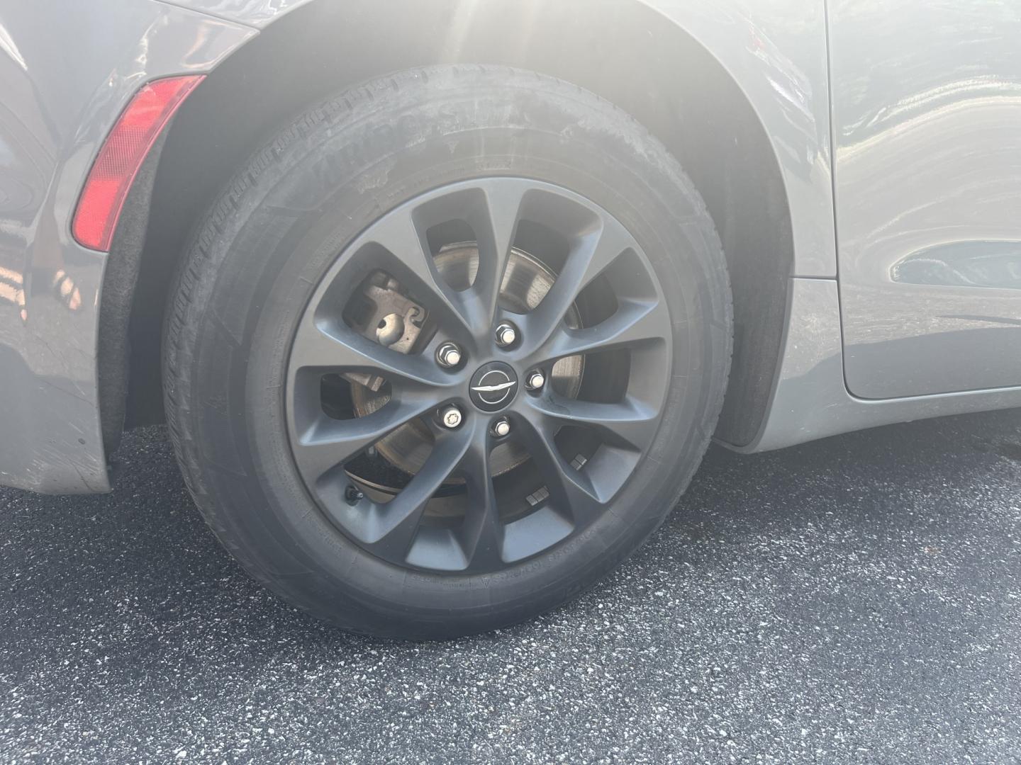 2021 Gray /Black Chrysler Pacifica Touring-L (2C4RC1BG2MR) with an 3.6L V6 DOHC 24V engine, Automatic transmission, located at 547 E. Main St., Orwell, OH, 44076, (440) 437-5893, 41.535435, -80.847855 - 2021 Chrysler Pacifica Touring L – Spacious Family Minivan with S Appearance Package and Modern Features! This 2021 Chrysler Pacifica Touring L is a versatile and well-equipped minivan that makes family life easier and more comfortable. Powered by a smooth 3.6L Pentastar V6 engine paired with a r- Photo#7
