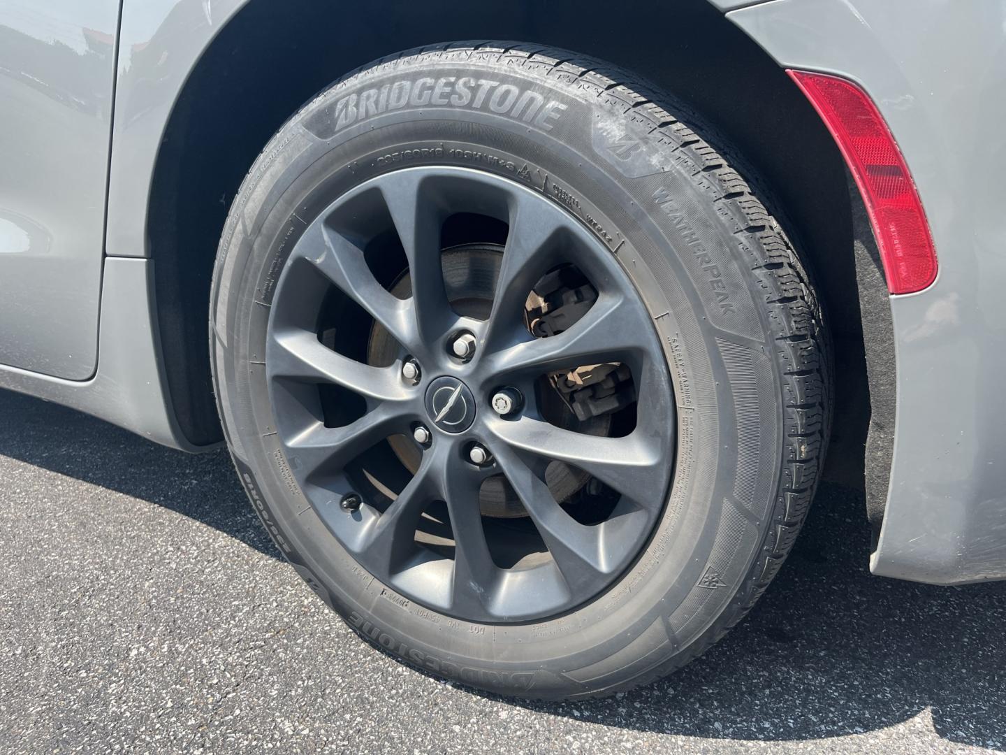 2021 Gray /Black Chrysler Pacifica Touring-L (2C4RC1BG2MR) with an 3.6L V6 DOHC 24V engine, Automatic transmission, located at 547 E. Main St., Orwell, OH, 44076, (440) 437-5893, 41.535435, -80.847855 - 2021 Chrysler Pacifica Touring L – Spacious Family Minivan with S Appearance Package and Modern Features! This 2021 Chrysler Pacifica Touring L is a versatile and well-equipped minivan that makes family life easier and more comfortable. Powered by a smooth 3.6L Pentastar V6 engine paired with a r- Photo#10