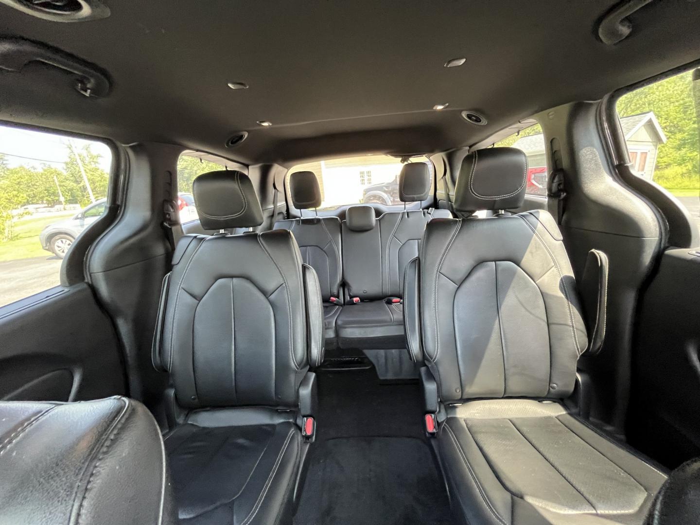 2021 Gray /Black Chrysler Pacifica Touring-L (2C4RC1BG2MR) with an 3.6L V6 DOHC 24V engine, Automatic transmission, located at 547 E. Main St., Orwell, OH, 44076, (440) 437-5893, 41.535435, -80.847855 - 2021 Chrysler Pacifica Touring L – Spacious Family Minivan with S Appearance Package and Modern Features! This 2021 Chrysler Pacifica Touring L is a versatile and well-equipped minivan that makes family life easier and more comfortable. Powered by a smooth 3.6L Pentastar V6 engine paired with a r- Photo#25