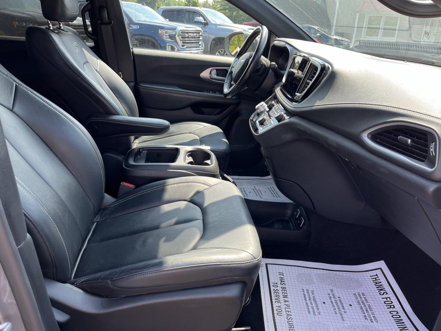 2021 Gray /Black Chrysler Pacifica Touring-L (2C4RC1BG2MR) with an 3.6L V6 DOHC 24V engine, Automatic transmission, located at 547 E. Main St., Orwell, OH, 44076, (440) 437-5893, 41.535435, -80.847855 - 2021 Chrysler Pacifica Touring L – Spacious Family Minivan with S Appearance Package and Modern Features! This 2021 Chrysler Pacifica Touring L is a versatile and well-equipped minivan that makes family life easier and more comfortable. Powered by a smooth 3.6L Pentastar V6 engine paired with a r- Photo#33