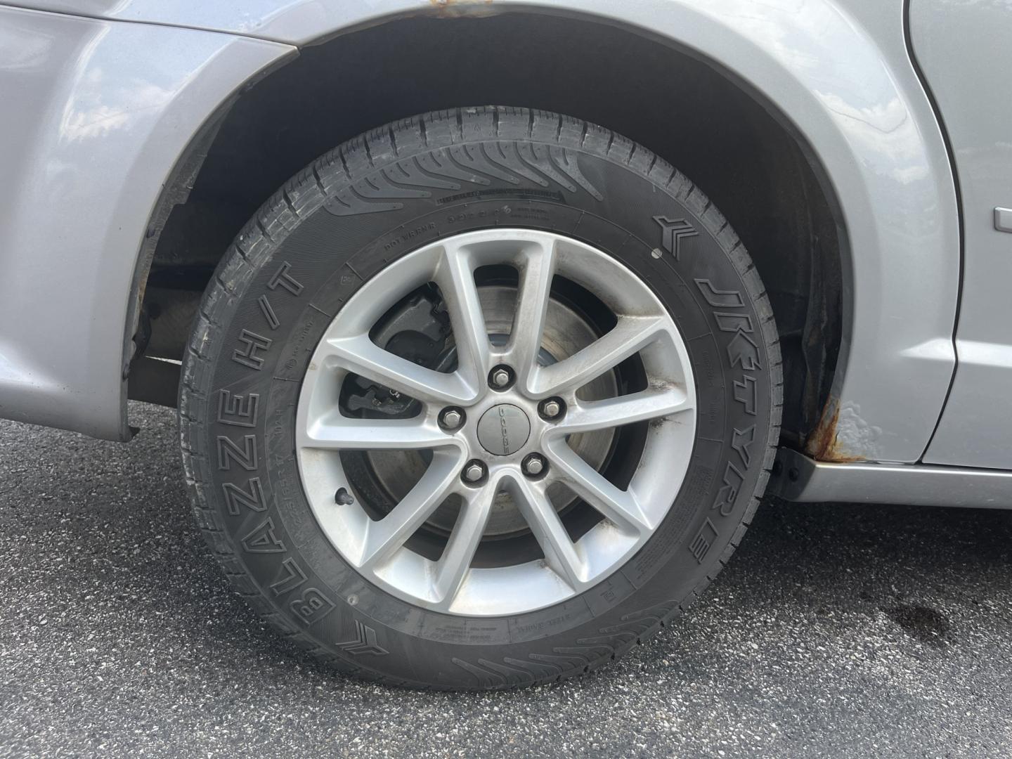 2013 Silver /Black Dodge Grand Caravan SXT (2C4RDGCG8DR) with an 3.6L V6 DOHC 24V FFV engine, Automatic transmission, located at 11115 Chardon Rd. , Chardon, OH, 44024, (440) 214-9705, 41.580246, -81.241943 - 2013 Dodge Grand Caravan SXT – Spacious Family Minivan with Stow ’n Go and Rear Entertainment! This 2013 Dodge Grand Caravan SXT is a practical and family-friendly minivan that offers generous space and versatile seating. Powered by a smooth 3.6L Pentastar V6 engine paired with a responsive 6-s- Photo#7