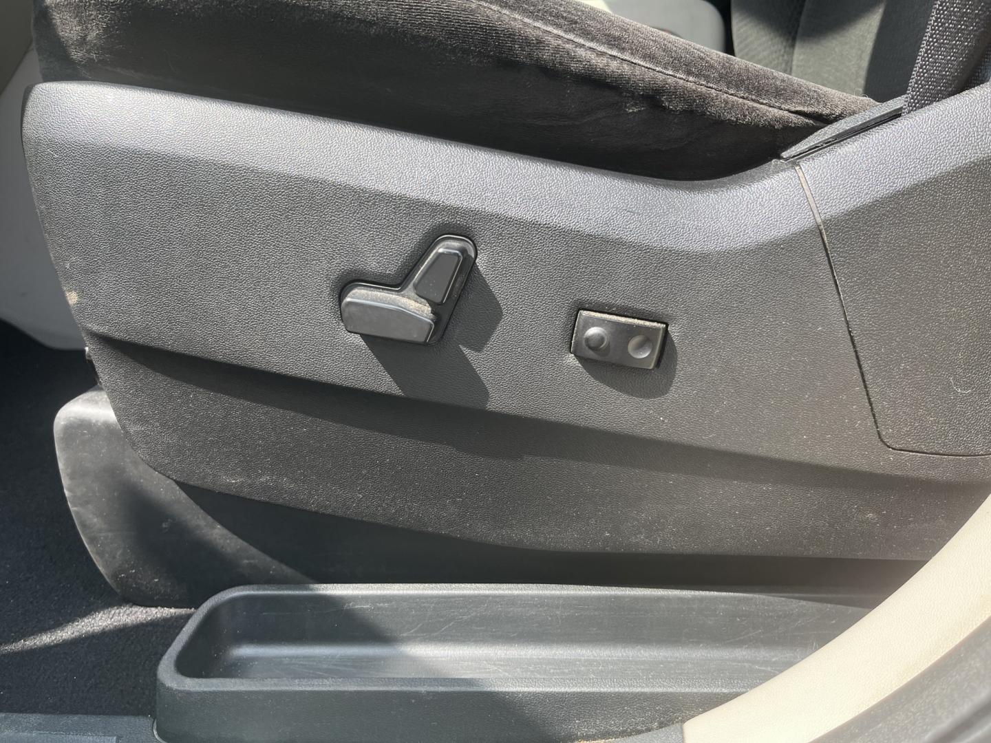 2013 Silver /Black Dodge Grand Caravan SXT (2C4RDGCG8DR) with an 3.6L V6 DOHC 24V FFV engine, Automatic transmission, located at 11115 Chardon Rd. , Chardon, OH, 44024, (440) 214-9705, 41.580246, -81.241943 - 2013 Dodge Grand Caravan SXT – Spacious Family Minivan with Stow ’n Go and Rear Entertainment! This 2013 Dodge Grand Caravan SXT is a practical and family-friendly minivan that offers generous space and versatile seating. Powered by a smooth 3.6L Pentastar V6 engine paired with a responsive 6-s- Photo#18