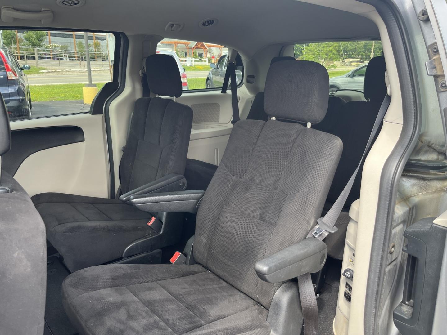 2013 Silver /Black Dodge Grand Caravan SXT (2C4RDGCG8DR) with an 3.6L V6 DOHC 24V FFV engine, Automatic transmission, located at 11115 Chardon Rd. , Chardon, OH, 44024, (440) 214-9705, 41.580246, -81.241943 - 2013 Dodge Grand Caravan SXT – Spacious Family Minivan with Stow ’n Go and Rear Entertainment! This 2013 Dodge Grand Caravan SXT is a practical and family-friendly minivan that offers generous space and versatile seating. Powered by a smooth 3.6L Pentastar V6 engine paired with a responsive 6-s- Photo#29