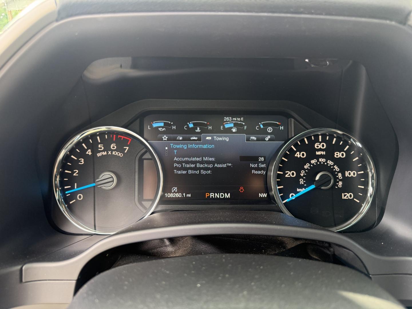 2017 Black /Black Ford F-150 Lariat SuperCrew 5.5-ft. Bed 4WD (1FTEW1EG6HF) with an 3.5L V6 Twin Turbo engine, Automatic transmission, located at 547 E. Main St., Orwell, OH, 44076, (440) 437-5893, 41.535435, -80.847855 - 2017 Ford F-150 Lariat Crew Cab 4WD – Loaded Luxury Truck with Twin-Turbo Power and Massive Towing! This 2017 Ford F-150 Lariat Crew Cab 4WD is a premium, well-equipped full-size truck that offers luxury comfort and serious capability. Powered by the potent 3.5L Twin-Turbo EcoBoost V6 engine pair- Photo#17