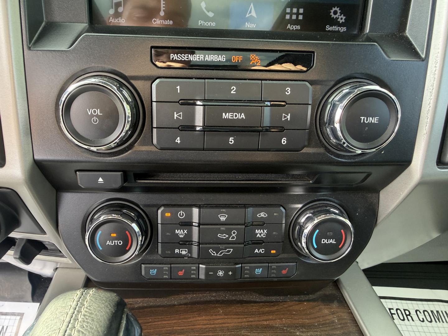 2017 Black /Black Ford F-150 Lariat SuperCrew 5.5-ft. Bed 4WD (1FTEW1EG6HF) with an 3.5L V6 Twin Turbo engine, Automatic transmission, located at 547 E. Main St., Orwell, OH, 44076, (440) 437-5893, 41.535435, -80.847855 - 2017 Ford F-150 Lariat Crew Cab 4WD – Loaded Luxury Truck with Twin-Turbo Power and Massive Towing! This 2017 Ford F-150 Lariat Crew Cab 4WD is a premium, well-equipped full-size truck that offers luxury comfort and serious capability. Powered by the potent 3.5L Twin-Turbo EcoBoost V6 engine pair- Photo#23