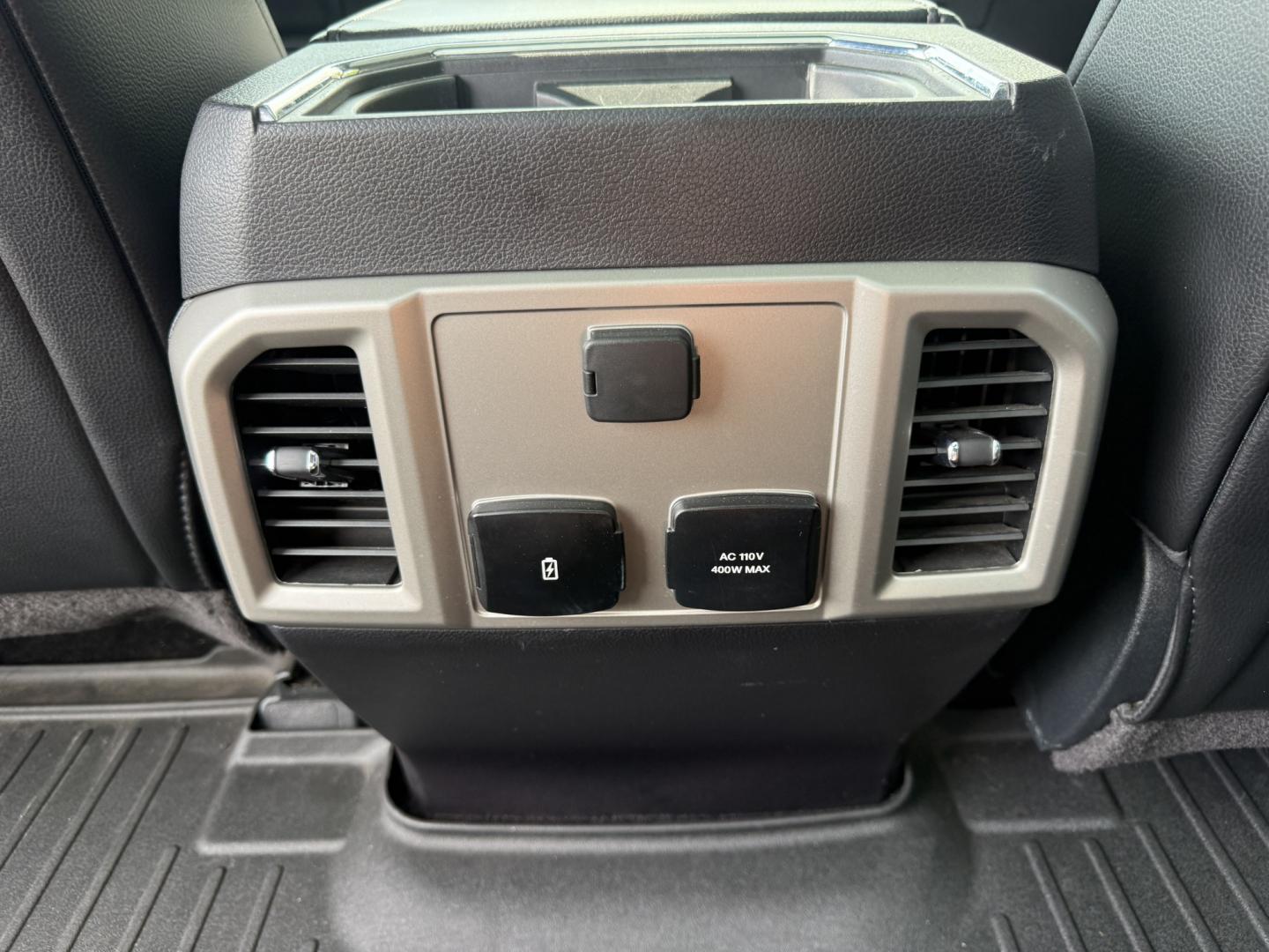 2017 Black /Black Ford F-150 Lariat SuperCrew 5.5-ft. Bed 4WD (1FTEW1EG6HF) with an 3.5L V6 Twin Turbo engine, Automatic transmission, located at 547 E. Main St., Orwell, OH, 44076, (440) 437-5893, 41.535435, -80.847855 - 2017 Ford F-150 Lariat Crew Cab 4WD – Loaded Luxury Truck with Twin-Turbo Power and Massive Towing! This 2017 Ford F-150 Lariat Crew Cab 4WD is a premium, well-equipped full-size truck that offers luxury comfort and serious capability. Powered by the potent 3.5L Twin-Turbo EcoBoost V6 engine pair- Photo#32