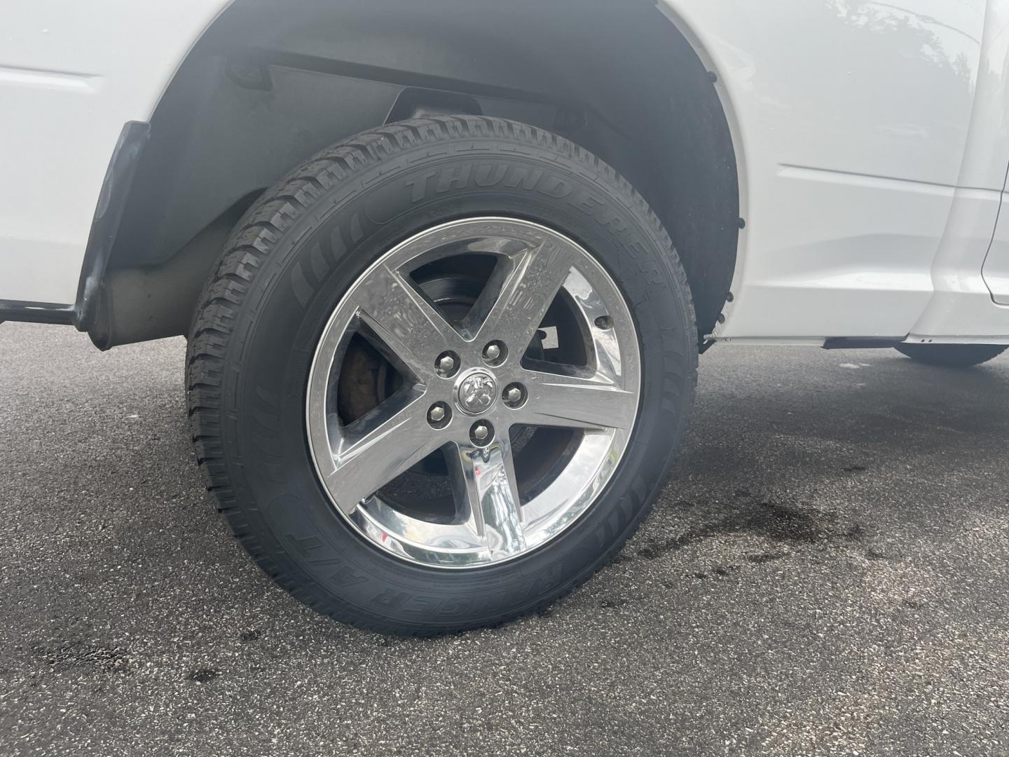 2018 White /Black RAM 1500 Express Quad Cab 4WD (1C6RR7FT2JS) with an 5.7L V8 OHV 16V engine, Automatic transmission, located at 547 E. Main St., Orwell, OH, 44076, (440) 437-5893, 41.535435, -80.847855 - 2018 Ram 1500 Express Quad Cab 4WD – HEMI Power with Fresh All Terrain Tires and Strong Towing! This 2018 Ram 1500 Express Quad Cab 4WD is a clean, capable full-size truck that’s ready for work or weekend duty. Powered by the strong 5.7L HEMI V8 engine paired with a smooth 8-speed automatic tran- Photo#7