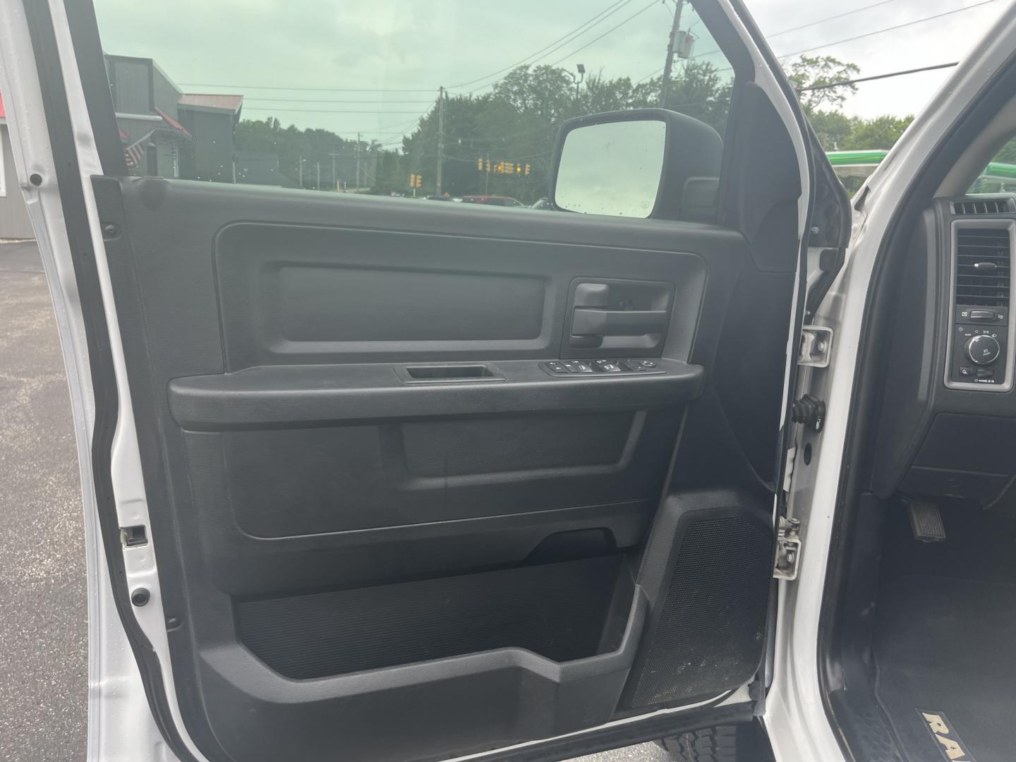 2018 White /Black RAM 1500 Express Quad Cab 4WD (1C6RR7FT2JS) with an 5.7L V8 OHV 16V engine, Automatic transmission, located at 547 E. Main St., Orwell, OH, 44076, (440) 437-5893, 41.535435, -80.847855 - 2018 Ram 1500 Express Quad Cab 4WD – HEMI Power with Fresh All Terrain Tires and Strong Towing! This 2018 Ram 1500 Express Quad Cab 4WD is a clean, capable full-size truck that’s ready for work or weekend duty. Powered by the strong 5.7L HEMI V8 engine paired with a smooth 8-speed automatic tran- Photo#13