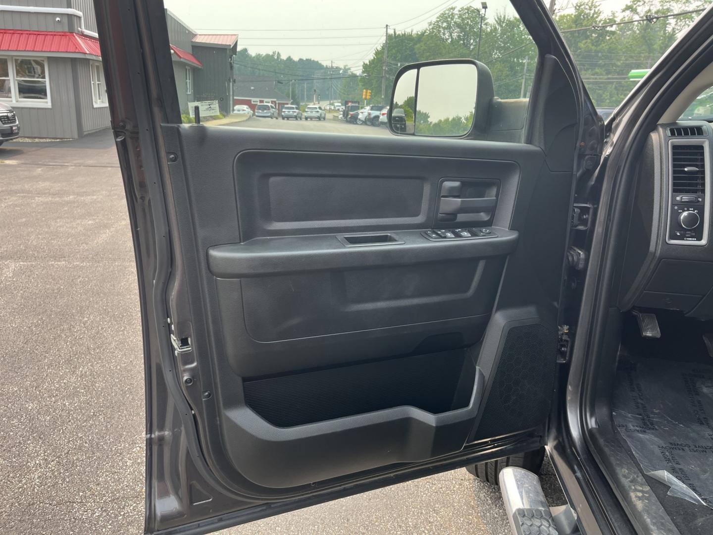 2018 Gray /Black RAM 2500 Tradesman Crew Cab SWB 4WD (3C6UR5CJ4JG) with an 6.4L V8 engine, Automatic transmission, located at 11115 Chardon Rd. , Chardon, OH, 44024, (440) 214-9705, 41.580246, -81.241943 - 2018 Ram 2500 Tradesman Crew Cab 4WD – Maryland Truck – Heavy-Duty HEMI Power with Snow Chief Package and Strong Towing! This 2018 Ram 2500 Tradesman Crew Cab 4WD is a tough, work-ready heavy-duty truck with great capability. Powered by a strong 6.4L HEMI V8 engine paired with a durable 6-speed- Photo#15
