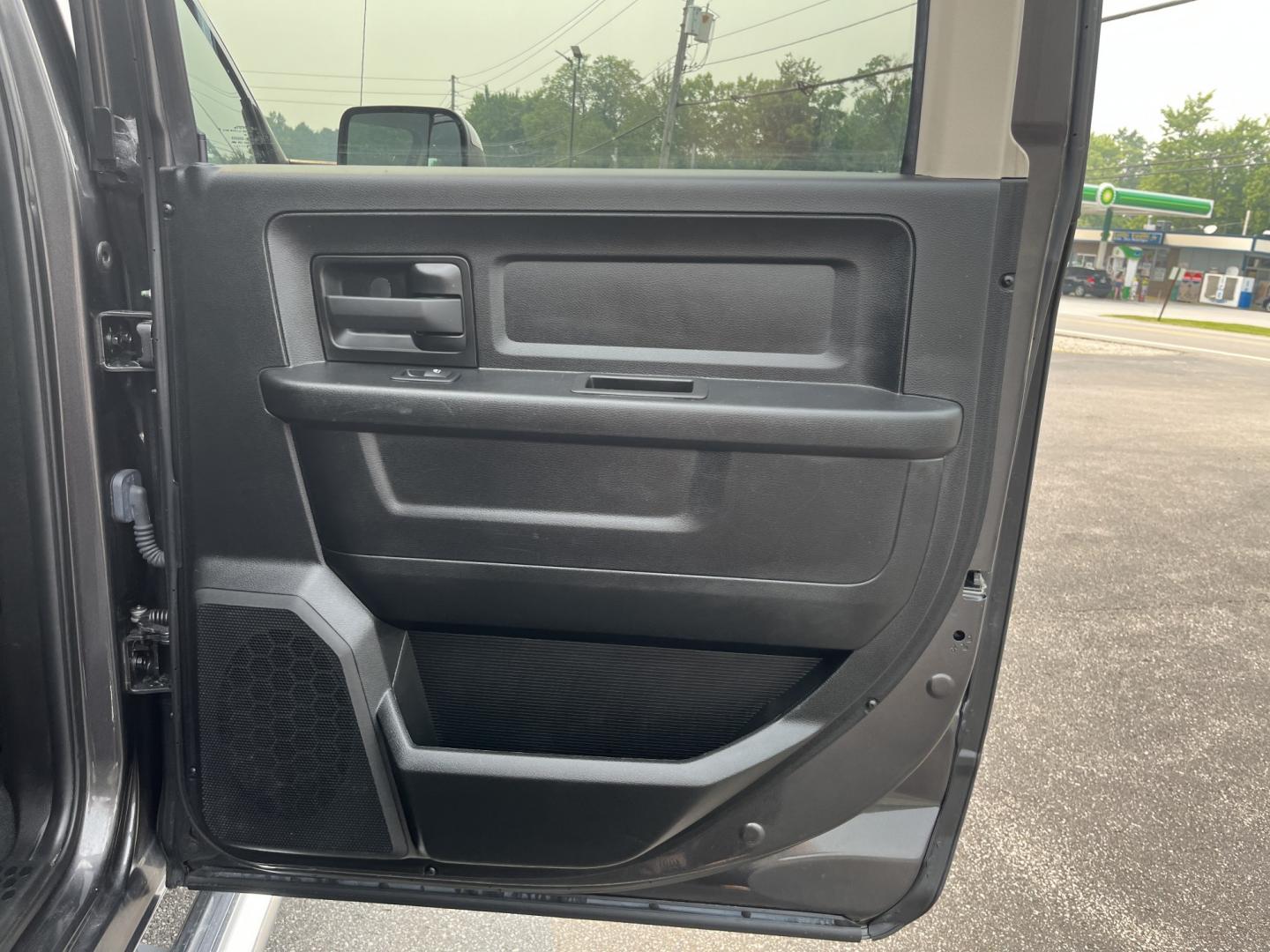 2018 Gray /Black RAM 2500 Tradesman Crew Cab SWB 4WD (3C6UR5CJ4JG) with an 6.4L V8 engine, Automatic transmission, located at 11115 Chardon Rd. , Chardon, OH, 44024, (440) 214-9705, 41.580246, -81.241943 - 2018 Ram 2500 Tradesman Crew Cab 4WD – Maryland Truck – Heavy-Duty HEMI Power with Snow Chief Package and Strong Towing! This 2018 Ram 2500 Tradesman Crew Cab 4WD is a tough, work-ready heavy-duty truck with great capability. Powered by a strong 6.4L HEMI V8 engine paired with a durable 6-speed- Photo#28