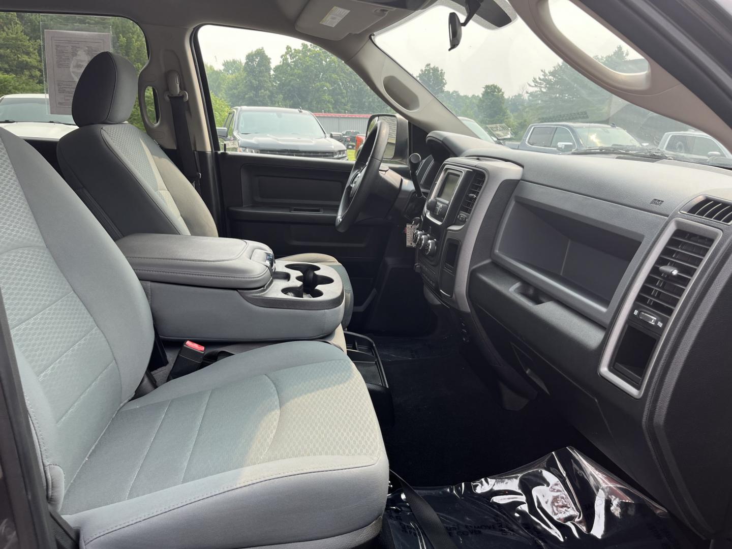 2018 Gray /Black RAM 2500 Tradesman Crew Cab SWB 4WD (3C6UR5CJ4JG) with an 6.4L V8 engine, Automatic transmission, located at 11115 Chardon Rd. , Chardon, OH, 44024, (440) 214-9705, 41.580246, -81.241943 - 2018 Ram 2500 Tradesman Crew Cab 4WD – Maryland Truck – Heavy-Duty HEMI Power with Snow Chief Package and Strong Towing! This 2018 Ram 2500 Tradesman Crew Cab 4WD is a tough, work-ready heavy-duty truck with great capability. Powered by a strong 6.4L HEMI V8 engine paired with a durable 6-speed- Photo#31