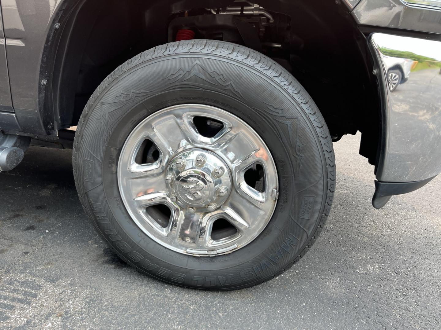 2018 Gray /Black RAM 2500 Tradesman Crew Cab SWB 4WD (3C6UR5CJ4JG) with an 6.4L V8 engine, Automatic transmission, located at 11115 Chardon Rd. , Chardon, OH, 44024, (440) 214-9705, 41.580246, -81.241943 - 2018 Ram 2500 Tradesman Crew Cab 4WD – Maryland Truck – Heavy-Duty HEMI Power with Snow Chief Package and Strong Towing! This 2018 Ram 2500 Tradesman Crew Cab 4WD is a tough, work-ready heavy-duty truck with great capability. Powered by a strong 6.4L HEMI V8 engine paired with a durable 6-speed- Photo#11