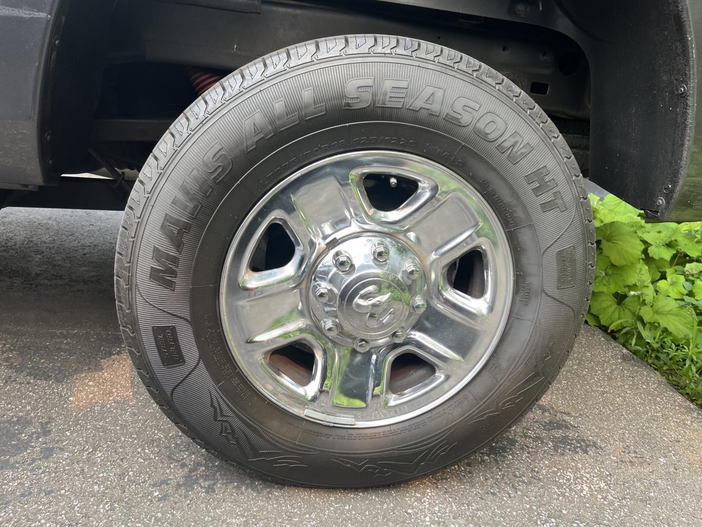 2018 Gray /Black RAM 2500 Tradesman Crew Cab SWB 4WD (3C6UR5CJ4JG) with an 6.4L V8 engine, Automatic transmission, located at 11115 Chardon Rd. , Chardon, OH, 44024, (440) 214-9705, 41.580246, -81.241943 - 2018 Ram 2500 Tradesman Crew Cab 4WD – Maryland Truck – Heavy-Duty HEMI Power with Snow Chief Package and Strong Towing! This 2018 Ram 2500 Tradesman Crew Cab 4WD is a tough, work-ready heavy-duty truck with great capability. Powered by a strong 6.4L HEMI V8 engine paired with a durable 6-speed- Photo#6