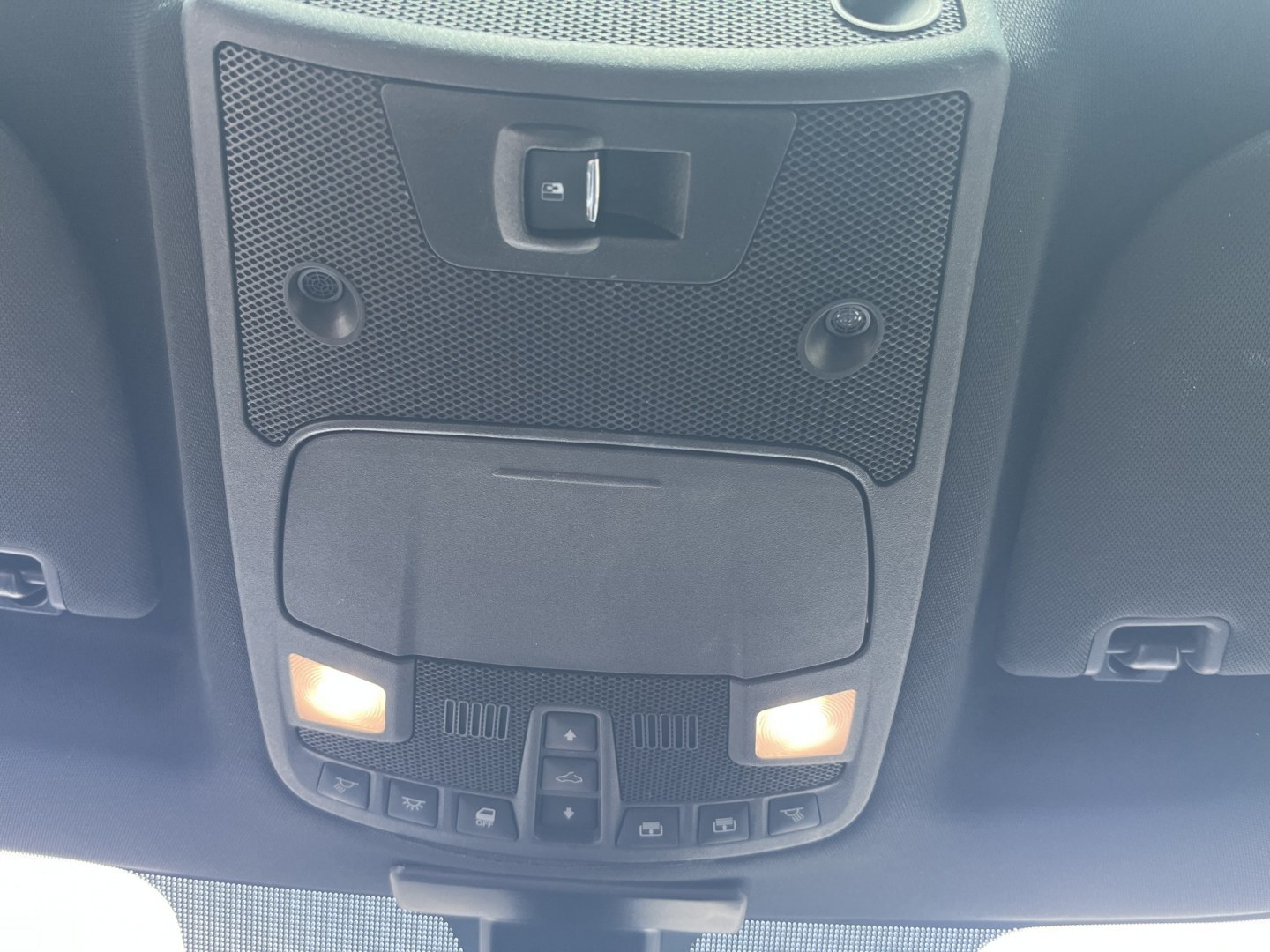 2016 White /Black Ford F-150 Platinum SuperCrew 5.5-ft. Bed 4WD (1FTEW1EG3GF) with an 3.5L V6 Twin Turbo engine, Automatic transmission, located at 11115 Chardon Rd. , Chardon, OH, 44024, (440) 214-9705, 41.580246, -81.241943 - 2016 Ford F-150 Platinum Crew Cab 4WD – Loaded Luxury Truck with Massive Towing and Fresh Timing Job! This 2016 Ford F-150 Platinum Crew Cab 4WD is a top-tier luxury truck that combines premium comfort with serious capability. Powered by the potent 3.5L Twin-Turbo EcoBoost V6 engine paired with a- Photo#29