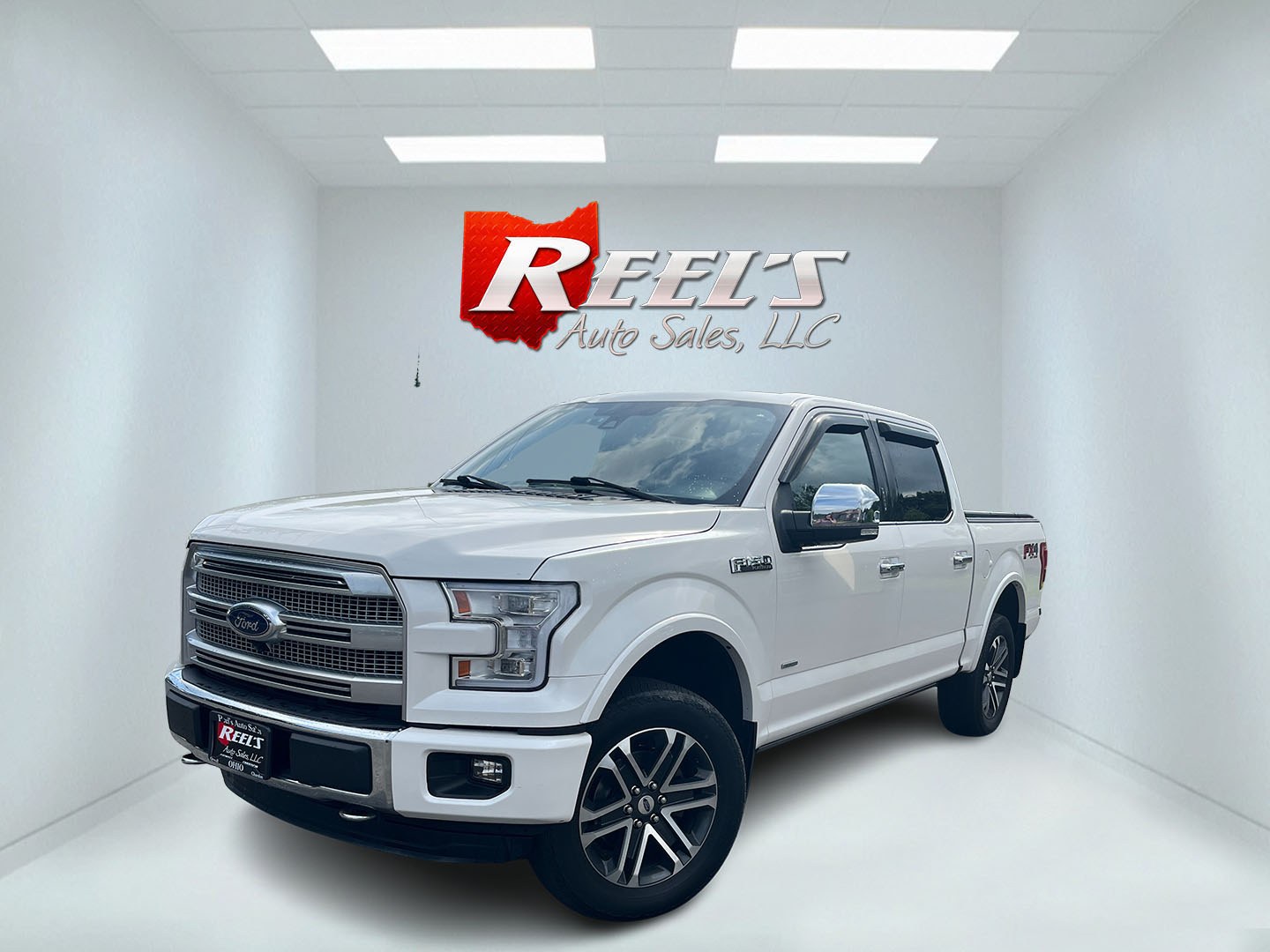 2016 White /Black Ford F-150 Platinum SuperCrew 5.5-ft. Bed 4WD (1FTEW1EG3GF) with an 3.5L V6 Twin Turbo engine, Automatic transmission, located at 11115 Chardon Rd. , Chardon, OH, 44024, (440) 214-9705, 41.580246, -81.241943 - 2016 Ford F-150 Platinum Crew Cab 4WD – Loaded Luxury Truck with Massive Towing and Fresh Timing Job! This 2016 Ford F-150 Platinum Crew Cab 4WD is a top-tier luxury truck that combines premium comfort with serious capability. Powered by the potent 3.5L Twin-Turbo EcoBoost V6 engine paired with a- Photo#0