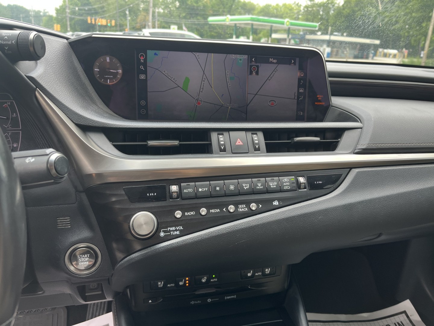 2021 Gray /Gray Lexus ES 250 Premium (58AD11D17MU) with an 2.5L I4 DOHC 16V engine, Automatic transmission, located at 11115 Chardon Rd. , Chardon, OH, 44024, (440) 214-9705, 41.580246, -81.241943- Photo#23