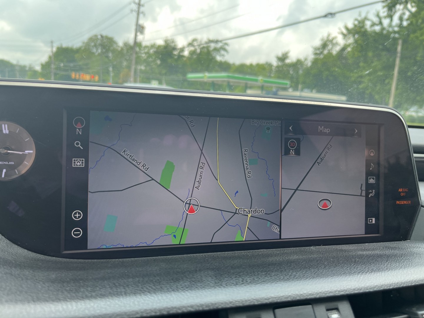 2021 Gray /Gray Lexus ES 250 Premium (58AD11D17MU) with an 2.5L I4 DOHC 16V engine, Automatic transmission, located at 11115 Chardon Rd. , Chardon, OH, 44024, (440) 214-9705, 41.580246, -81.241943- Photo#24