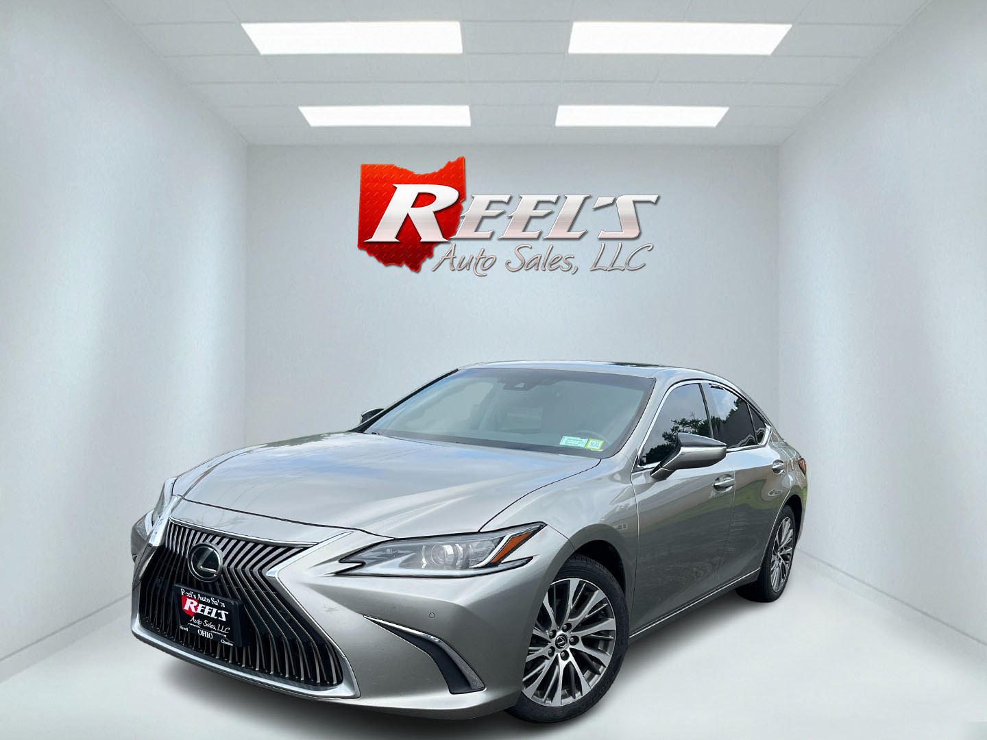 2021 Gray /Gray Lexus ES 250 Premium (58AD11D17MU) with an 2.5L I4 DOHC 16V engine, Automatic transmission, located at 11115 Chardon Rd. , Chardon, OH, 44024, (440) 214-9705, 41.580246, -81.241943- Photo#0