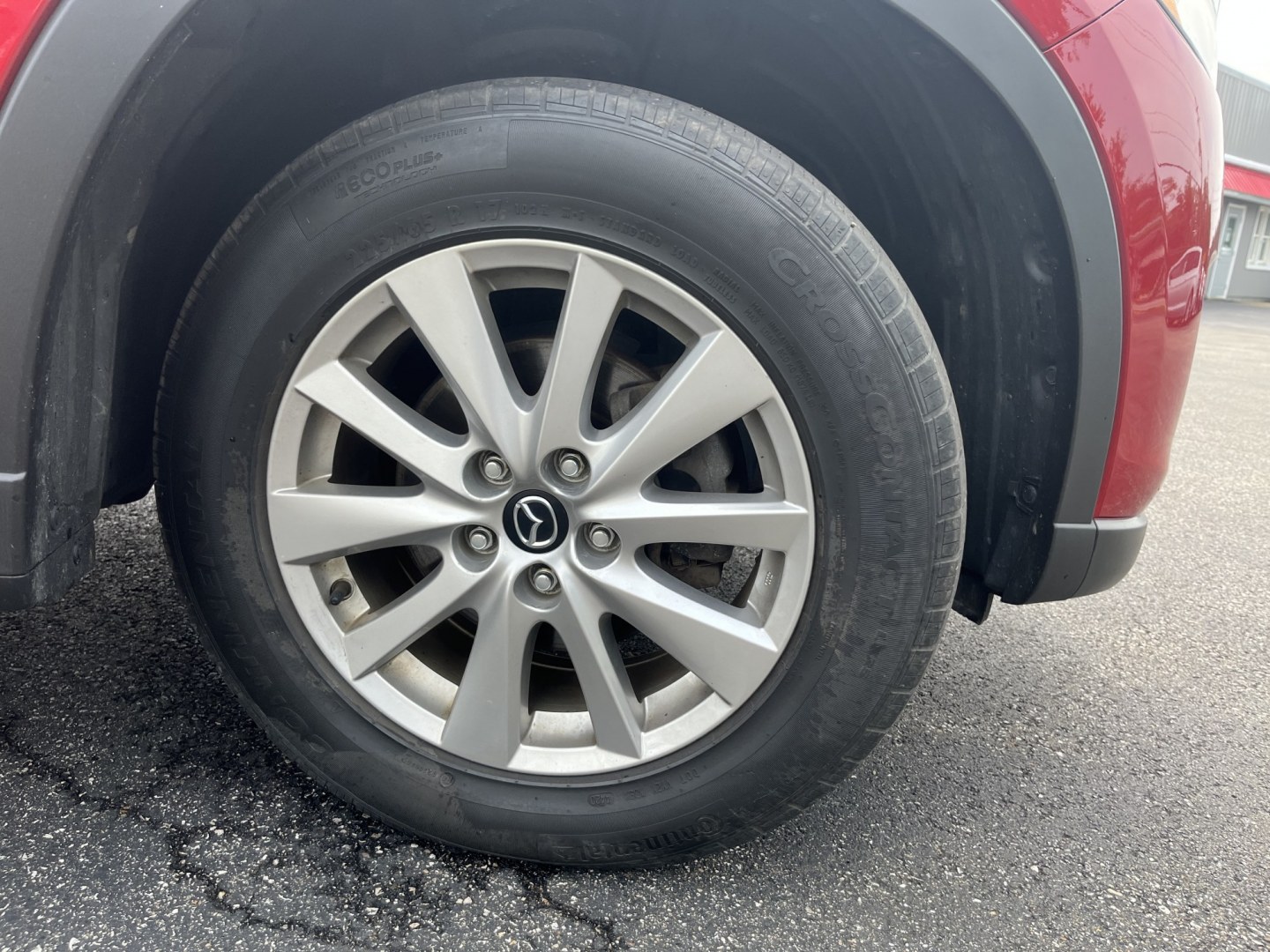 2016 Red /Black Mazda CX-5 Sport AWD (JM3KE4BY8G0) with an 2.5L I4 DOHC 16V engine, Automatic transmission, located at 11115 Chardon Rd. , Chardon, OH, 44024, (440) 214-9705, 41.580246, -81.241943 - 2016 Mazda CX-5 Sport AWD – Efficient Compact SUV with Sporty Handling and Soul Red Style! This 2016 Mazda CX-5 Sport AWD is a fun-to-drive and fuel-efficient compact crossover that offers engaging performance and everyday practicality. Powered by a smooth 2.5L I4 engine paired with a responsive- Photo#4