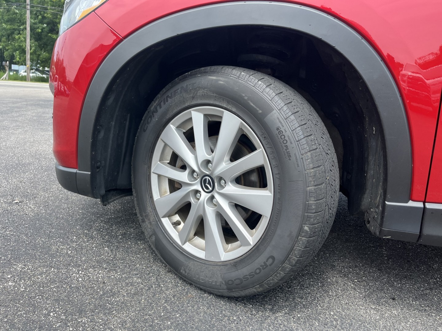 2016 Red /Black Mazda CX-5 Sport AWD (JM3KE4BY8G0) with an 2.5L I4 DOHC 16V engine, Automatic transmission, located at 11115 Chardon Rd. , Chardon, OH, 44024, (440) 214-9705, 41.580246, -81.241943 - 2016 Mazda CX-5 Sport AWD – Efficient Compact SUV with Sporty Handling and Soul Red Style! This 2016 Mazda CX-5 Sport AWD is a fun-to-drive and fuel-efficient compact crossover that offers engaging performance and everyday practicality. Powered by a smooth 2.5L I4 engine paired with a responsive- Photo#12